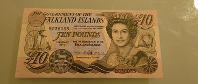 【世界钱币】精选微拍第89期暨2023年第三十六期 最新币展品种(群里卖剩挑剩的)专场 - 2011年福克兰群岛10元 全程无47尾号033 全新绝品