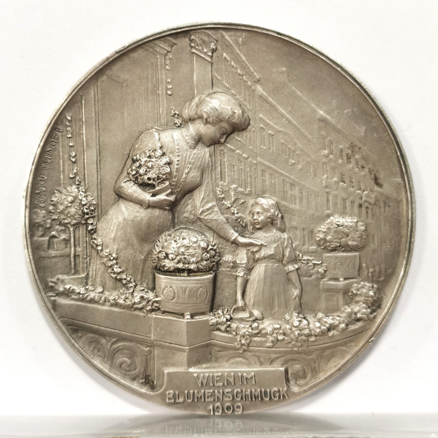 博洋堂世界钱币拍卖第056期（全场包邮） 1909年维也纳市长纪念银章 雕刻精致美观 直径62mm 重量86克