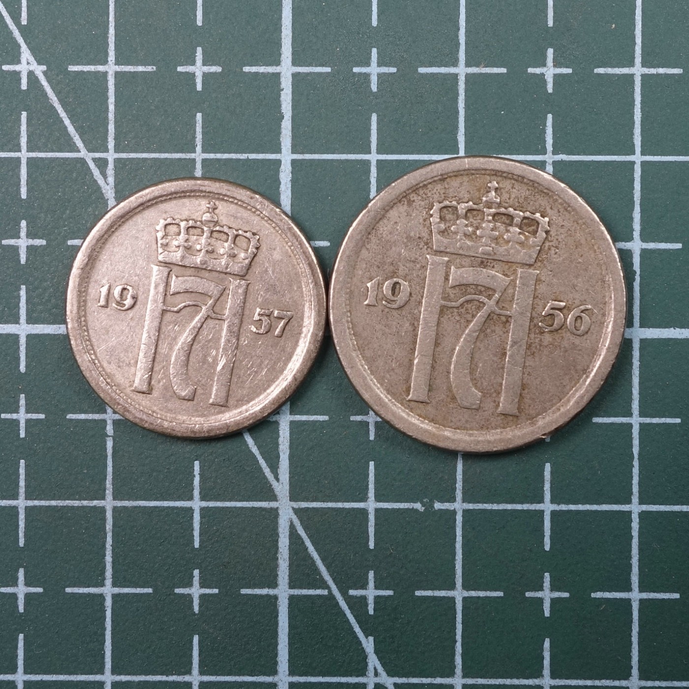 天业钱币散币、银币拍卖第22次专场 全场0元起拍0佣金，欢迎围观参拍 挪威1956、57年10、25欧尔一对