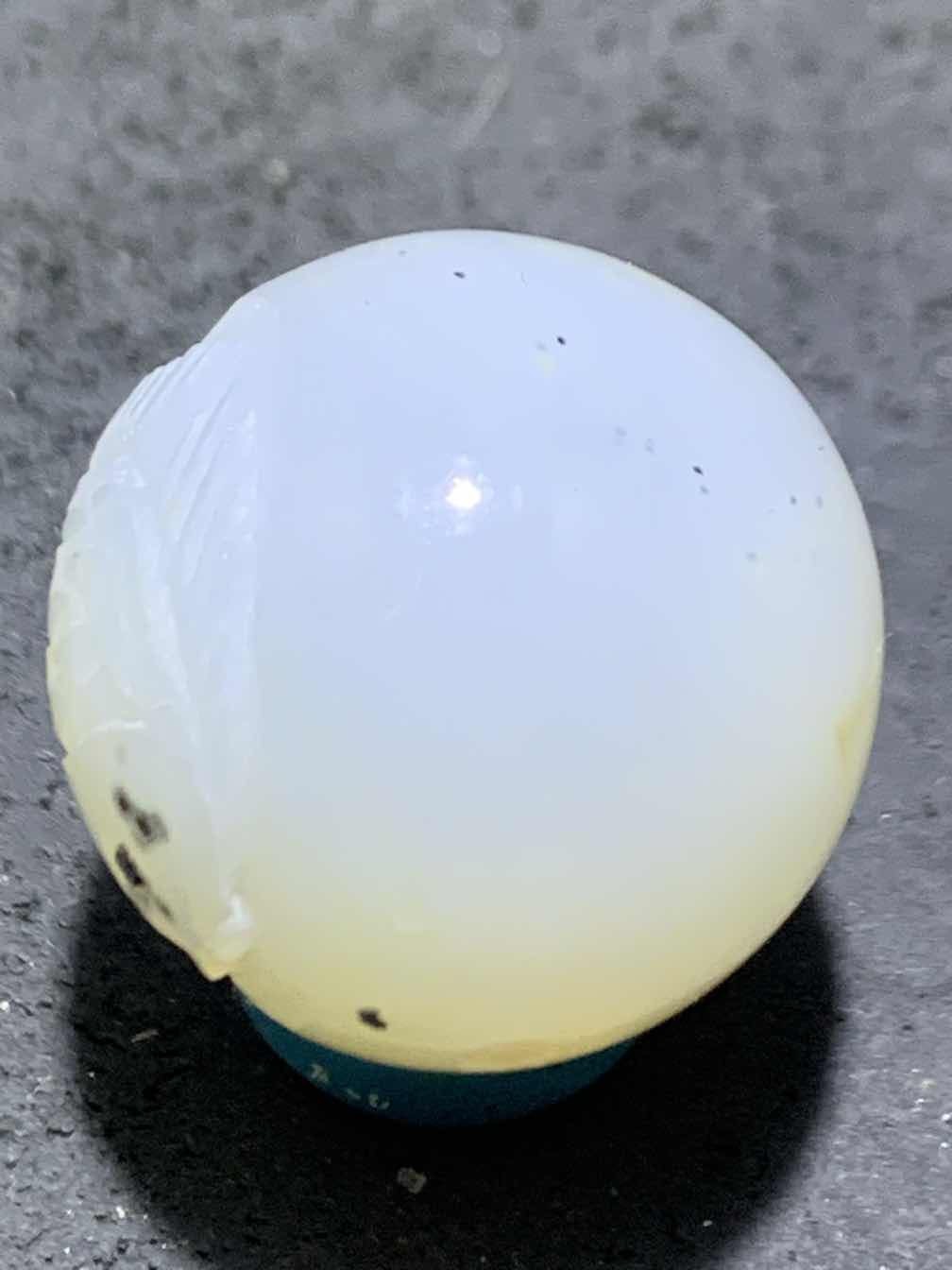 精美高玉化亚光海洋玉髓手工俏色巧雕双鱼2.0随形圆珠一个！