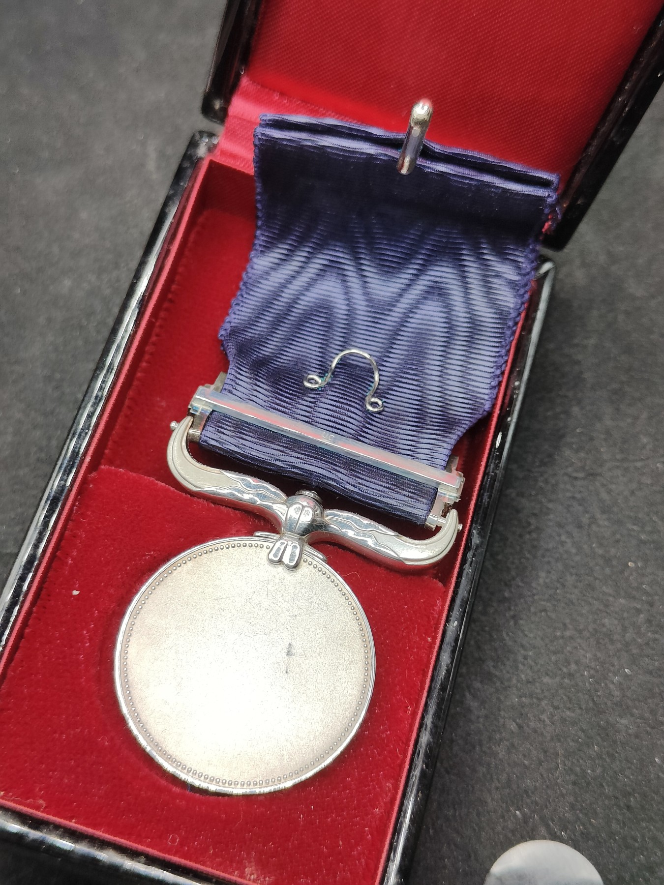 全场0元起拍 第117期 咸鱼国勋章拍卖专场 12月17日（周日）下午6：00开始 日本癌研究会 杉山和子 绀授褒章带盒 银制