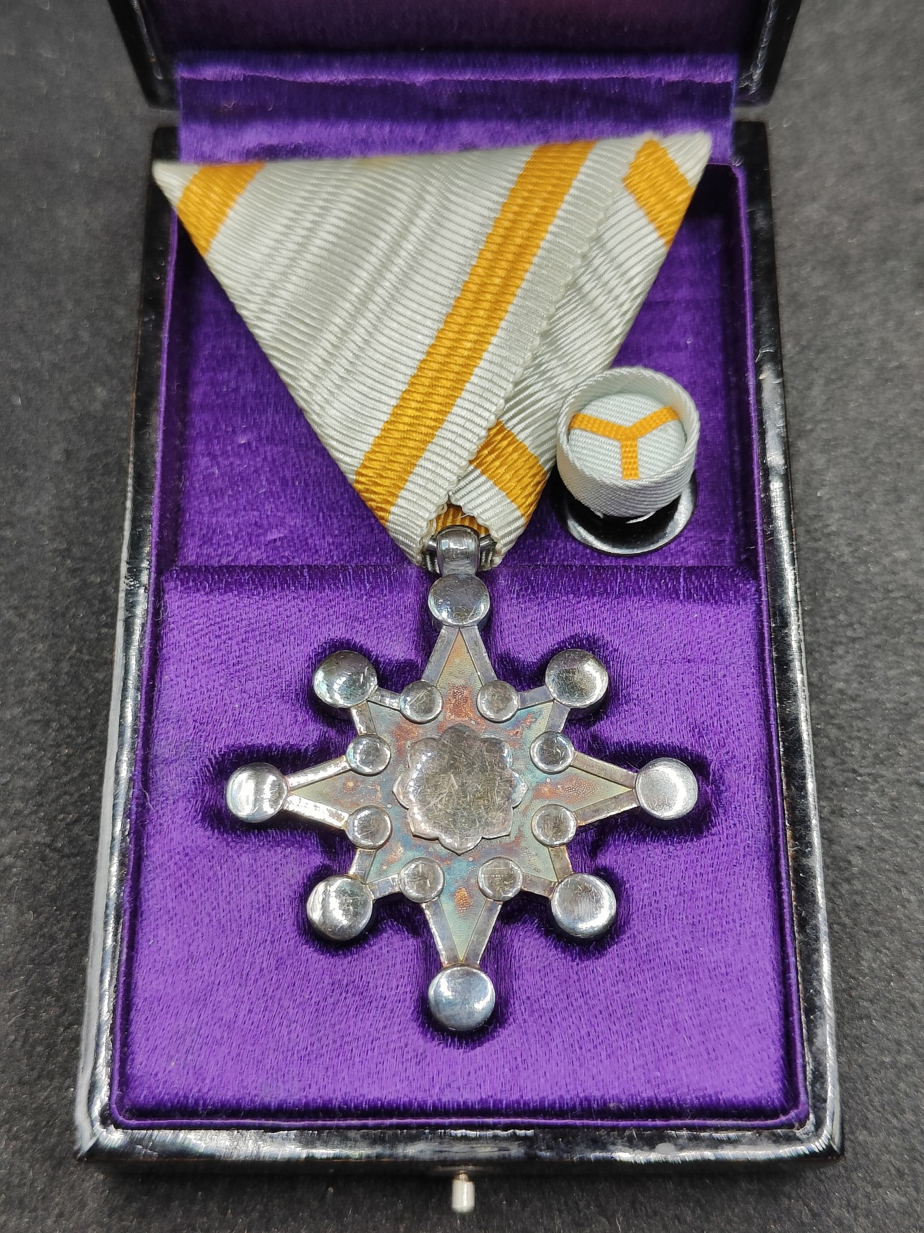 全场0元起拍 第117期 咸鱼国勋章拍卖专场 12月17日（周日）下午6：00开始 日本八等瑞宝章 银制带盒略