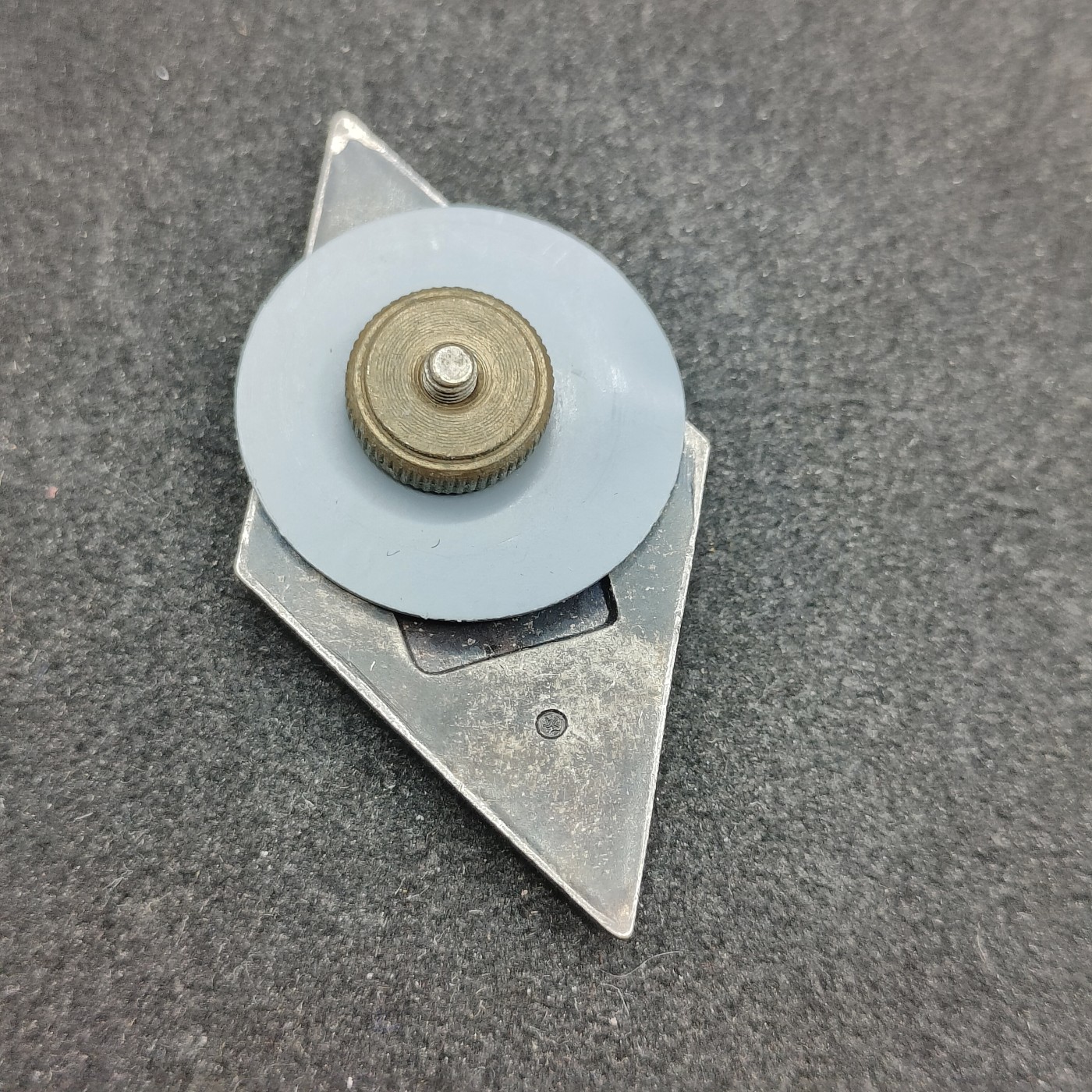 全场0元起拍 第117期 咸鱼国勋章拍卖专场 12月17日（周日）下午6：00开始 捷克斯洛伐克 高等军校毕业证章 带标