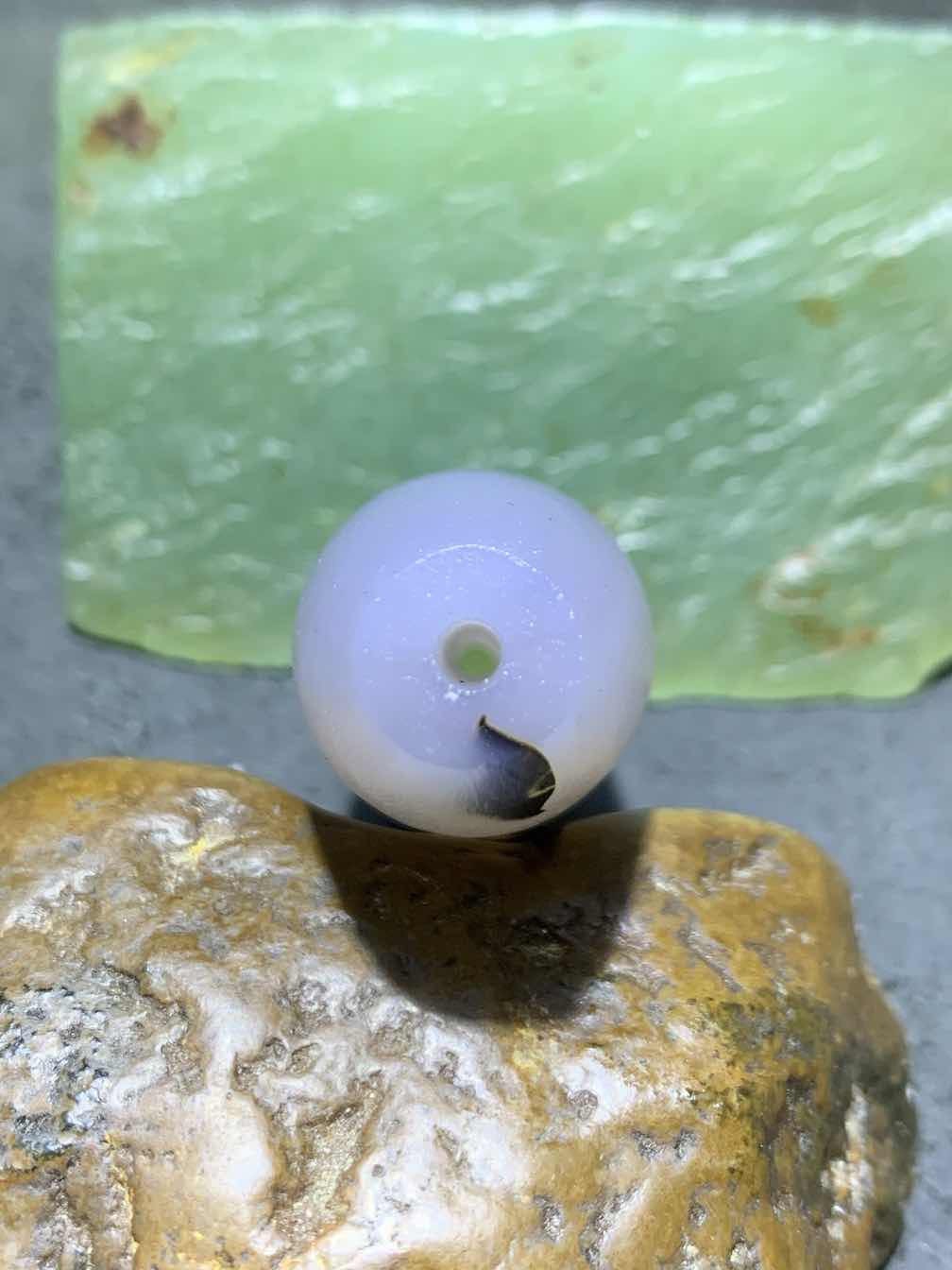 精美亚光高玉化巴西玛瑙手工俏色巧雕一心向佛大桶珠一个