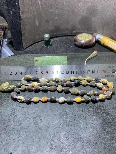 精美阿拉善青花飘紫罗兰筋脉石玛瑙项链一条， 精美阿拉善青花飘紫罗兰筋脉石玛瑙项链一条，