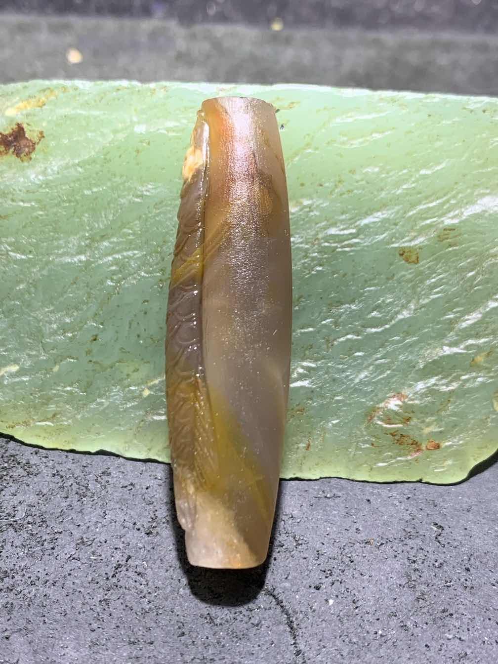 精美亚光高玉化冰飘巴西玛瑙手工俏色巧雕招财龙鱼大桶珠一个！