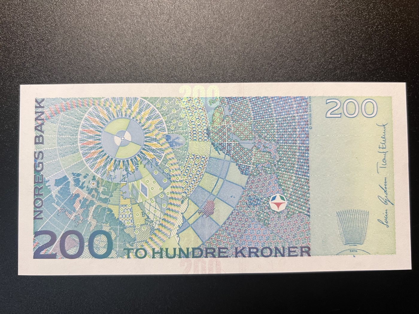 🌗乐淘淘世界纸币拍卖 第34期🌓 【5314921954】挪威2006年纸币 200克朗 全新UNC