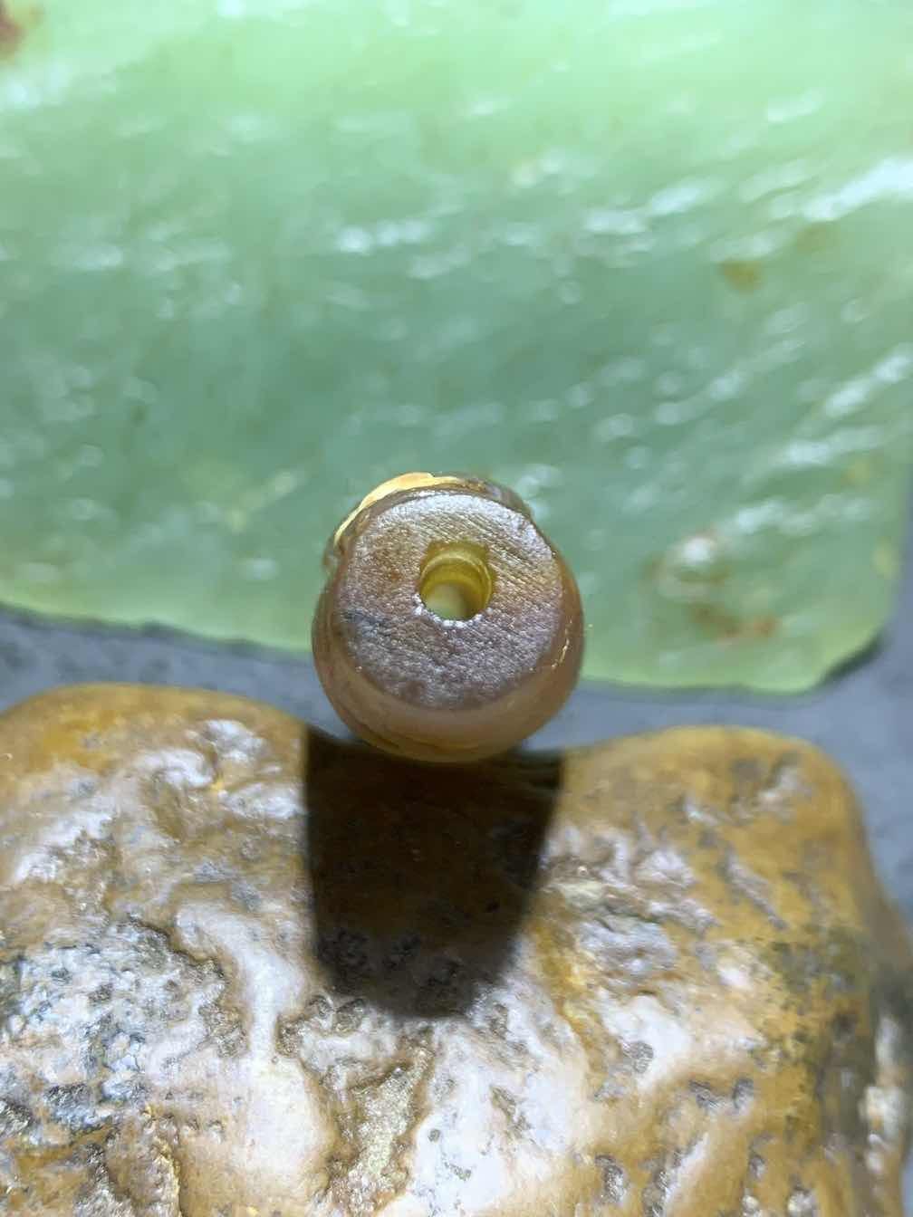 精美亚光高玉化冰飘巴西玛瑙手工俏色巧雕招财龙鱼大桶珠一个！