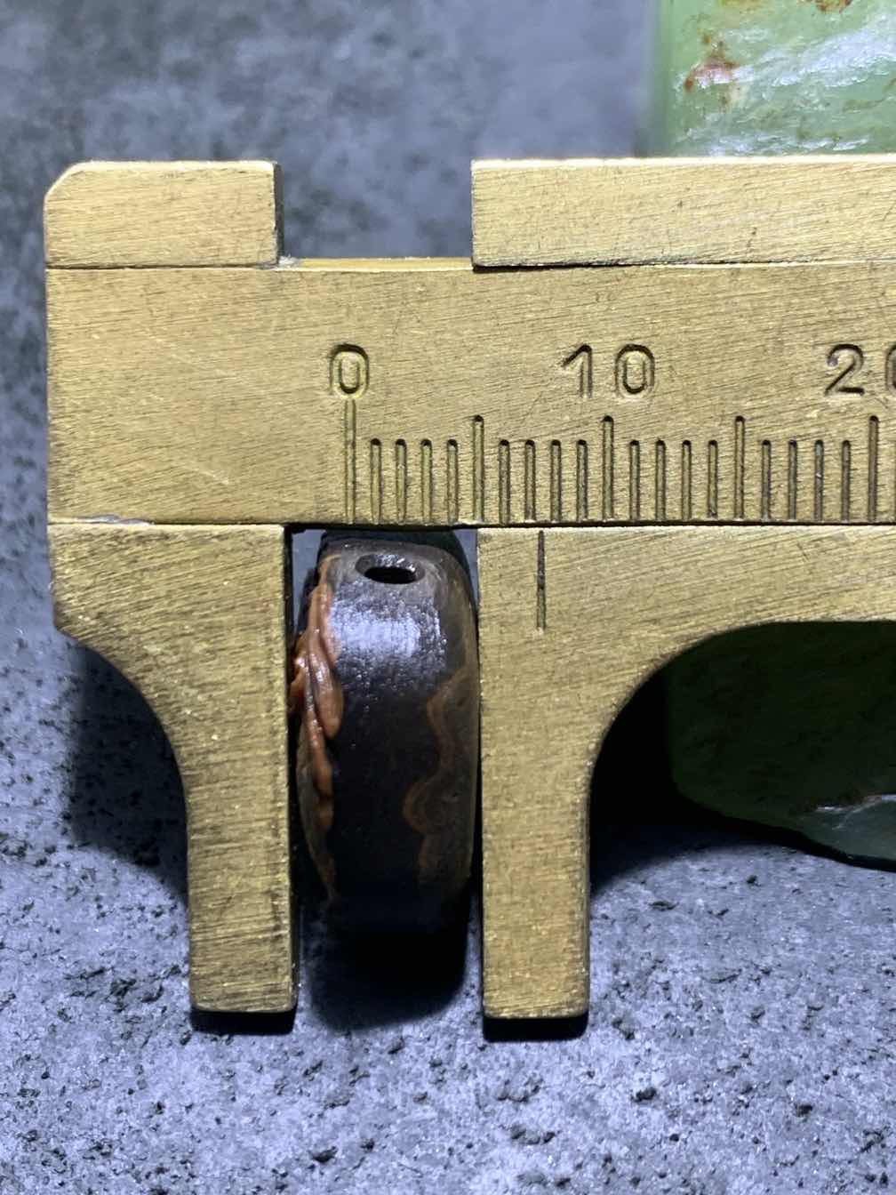 精美亚光战国红玛瑙手工俏色巧雕鲤鱼打挺一体小佛头三通一个，