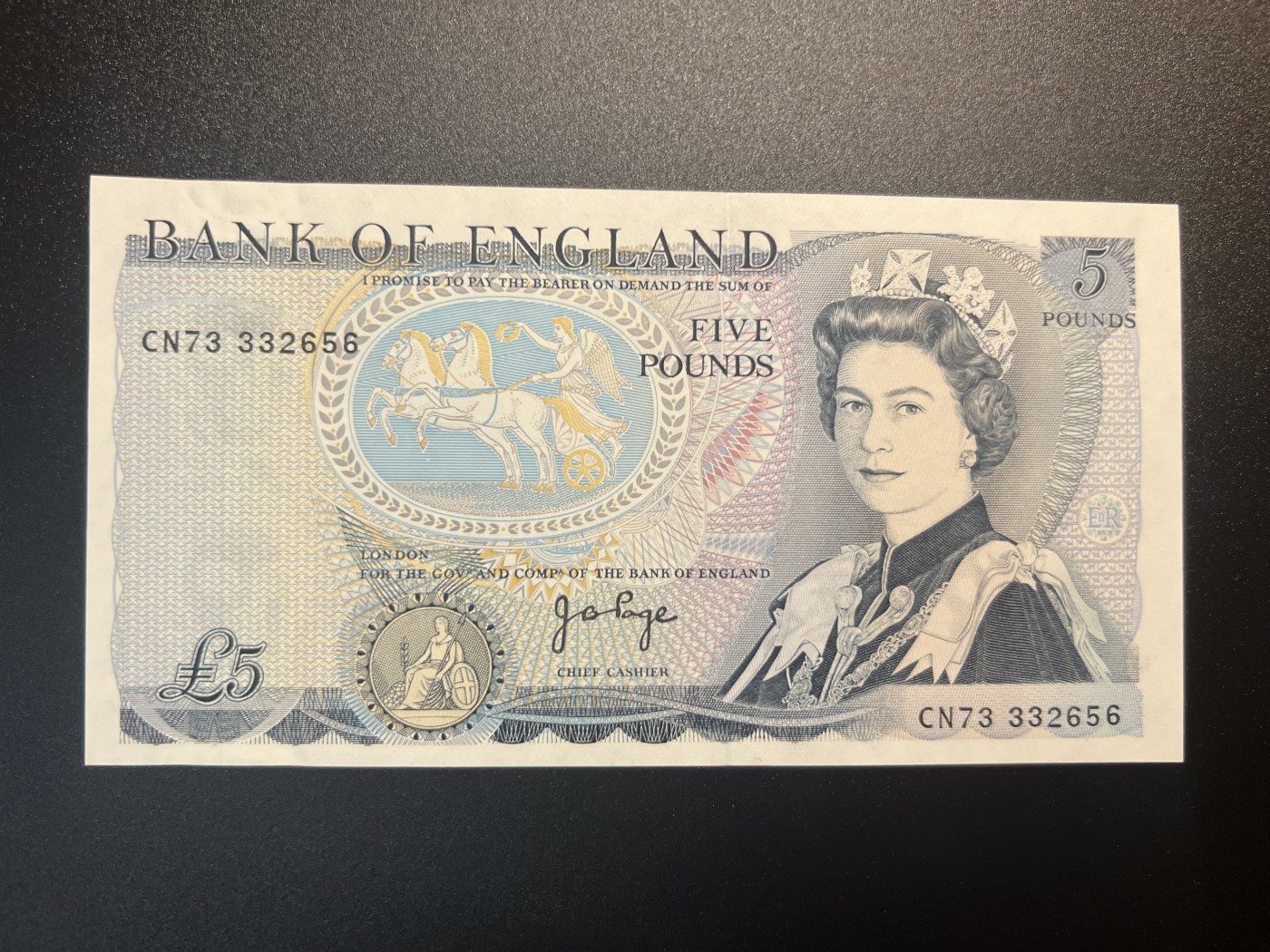🌗乐淘淘世界纸币拍卖 第34期🌓 【CN73 332656】英国D序列5镑 女王钞 全新UNC