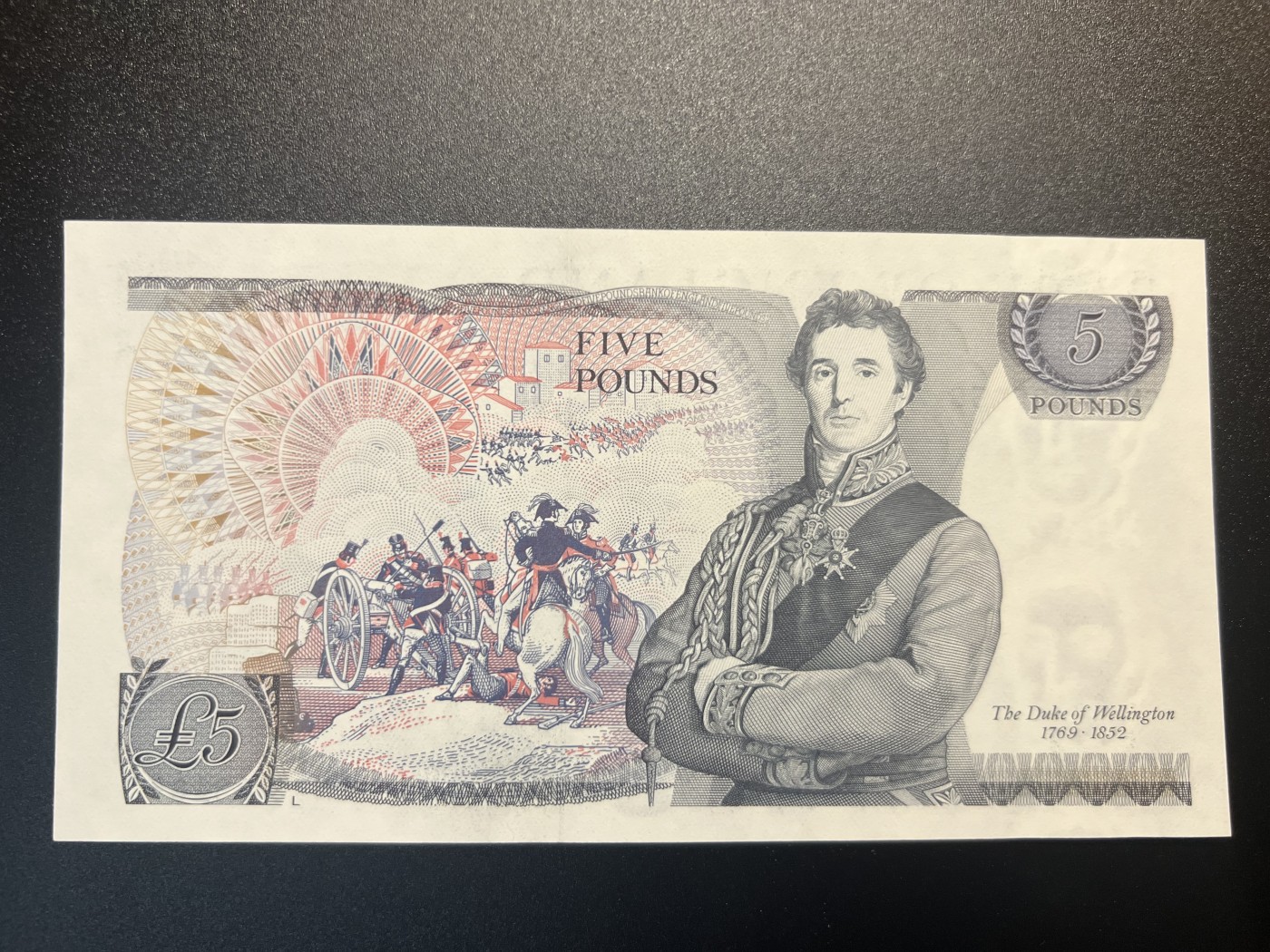 🌗乐淘淘世界纸币拍卖 第34期🌓 【CN73 332656】英国D序列5镑 女王钞 全新UNC