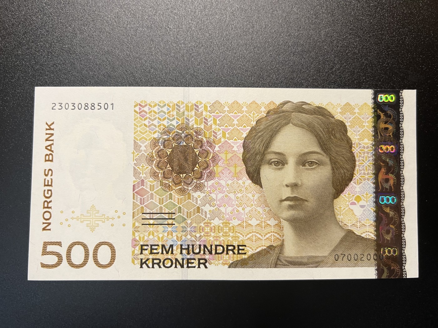 🌗乐淘淘世界纸币拍卖 第34期🌓 【2303088501】挪威2000年纸币 500克朗 长号无47 全新UNC