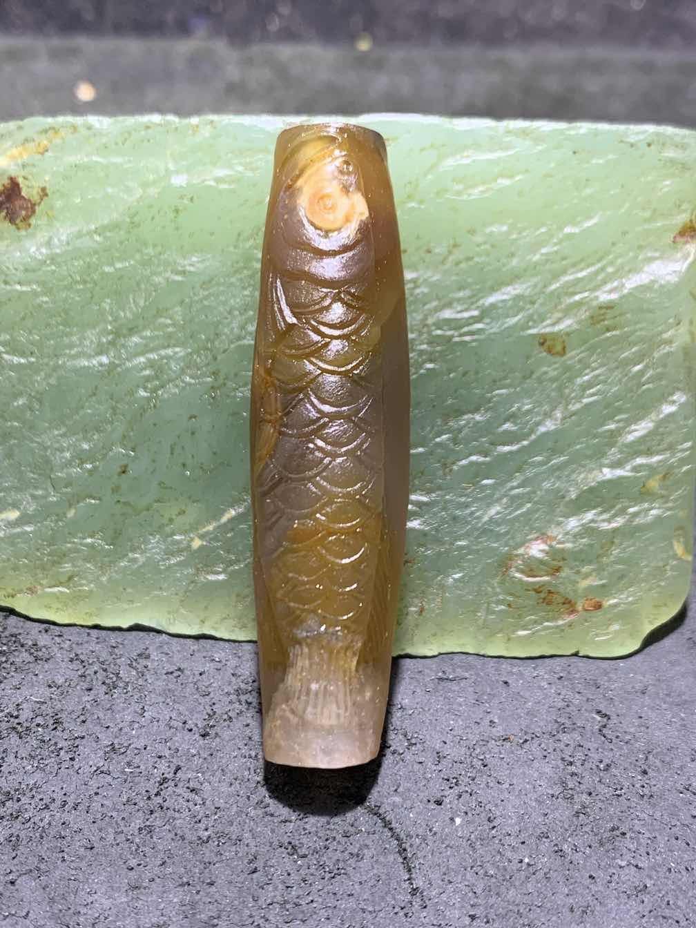 精美亚光高玉化冰飘巴西玛瑙手工俏色巧雕招财龙鱼大桶珠一个！