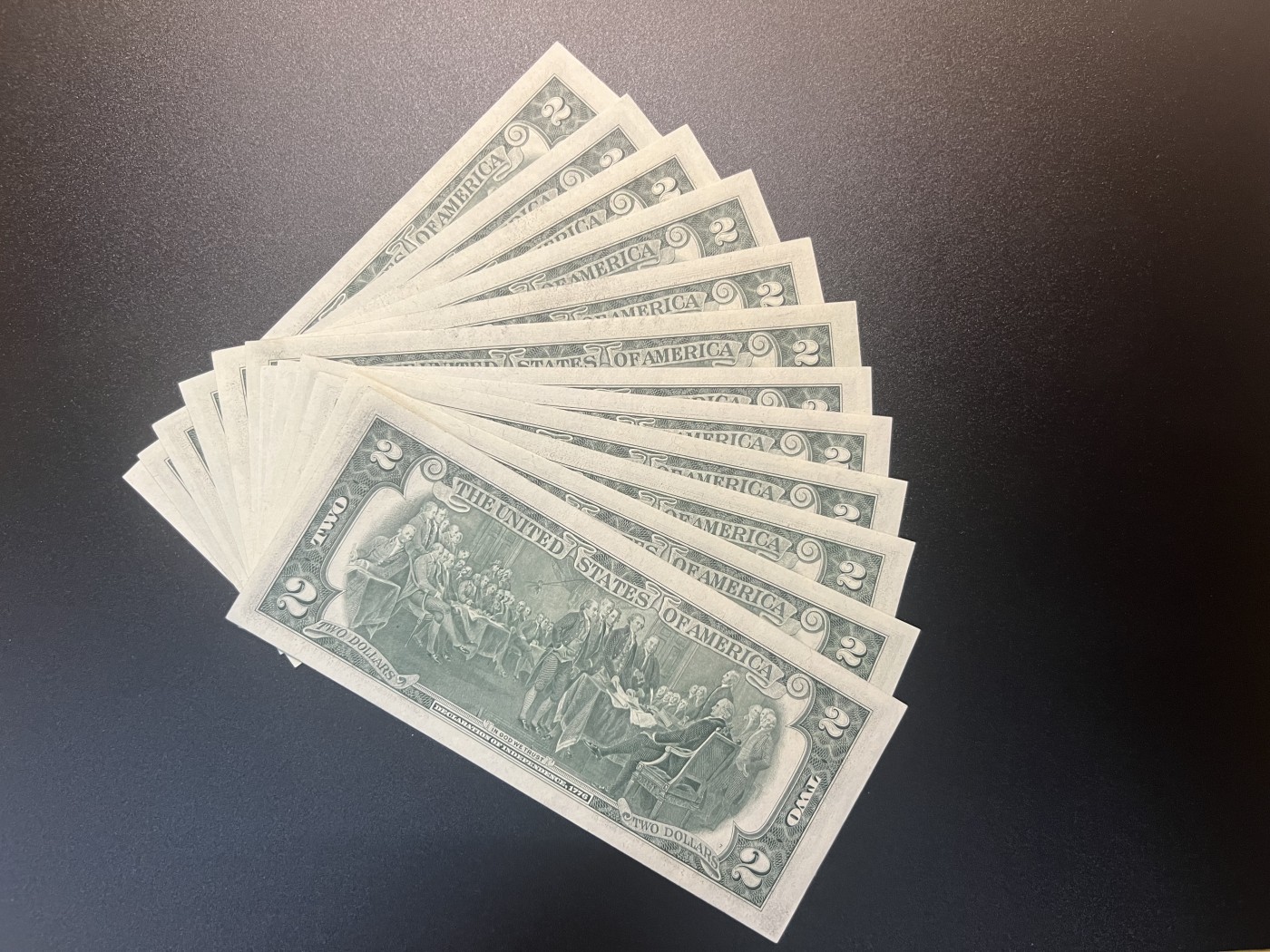 🌗乐淘淘世界纸币拍卖 第34期🌓 【A~L冠号大全】美国2003A版纸币 2美元 十二张 冠号大全 除A冠有荧光、G冠正面右上方有污渍外 其余全新UNC