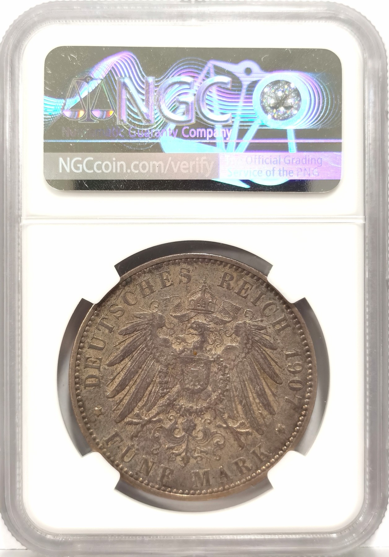 博洋堂世界钱币拍卖第056期（全场包邮） NGC XF45 1907年汉堡5马克，特年，往上仅5枚更高，MS中仅一枚61分最高。明显低评的一枚，状态细节不输58分。正反都是非常耀眼的黑色重五彩包浆，视觉效果极佳