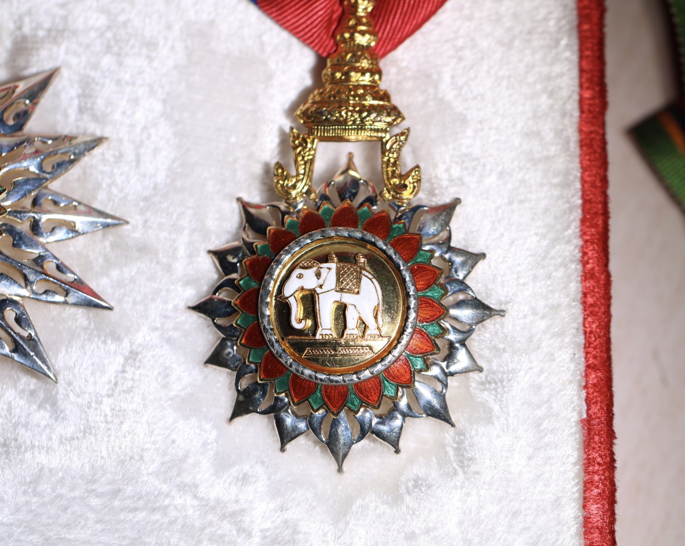 大猫徽章拍卖 第238期 泰国🇹🇭白象勋章 男版二级