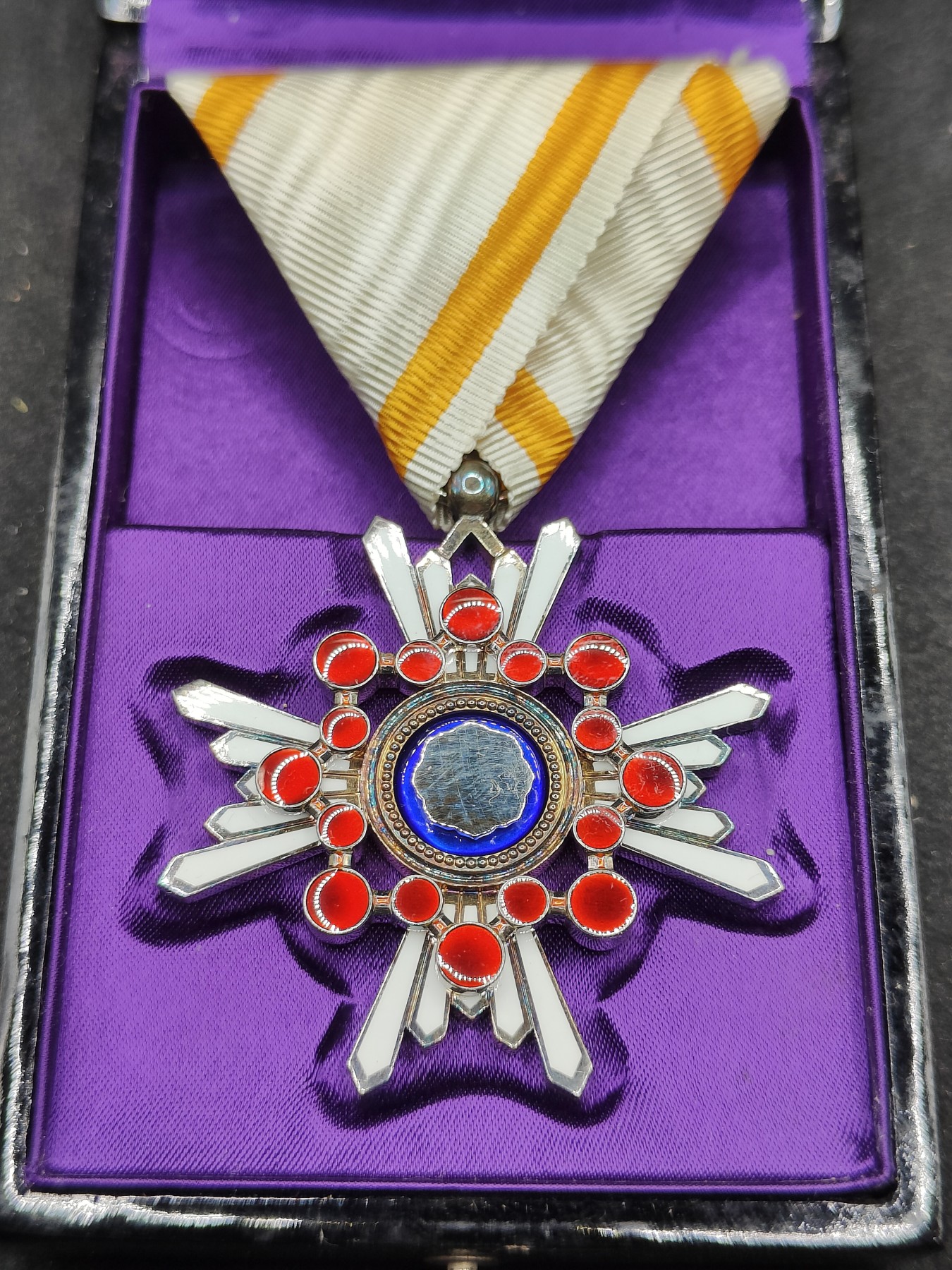 全场0元起拍 第117期 咸鱼国勋章拍卖专场 12月17日（周日）下午6：00开始 日本五等瑞宝章 银制带盒略