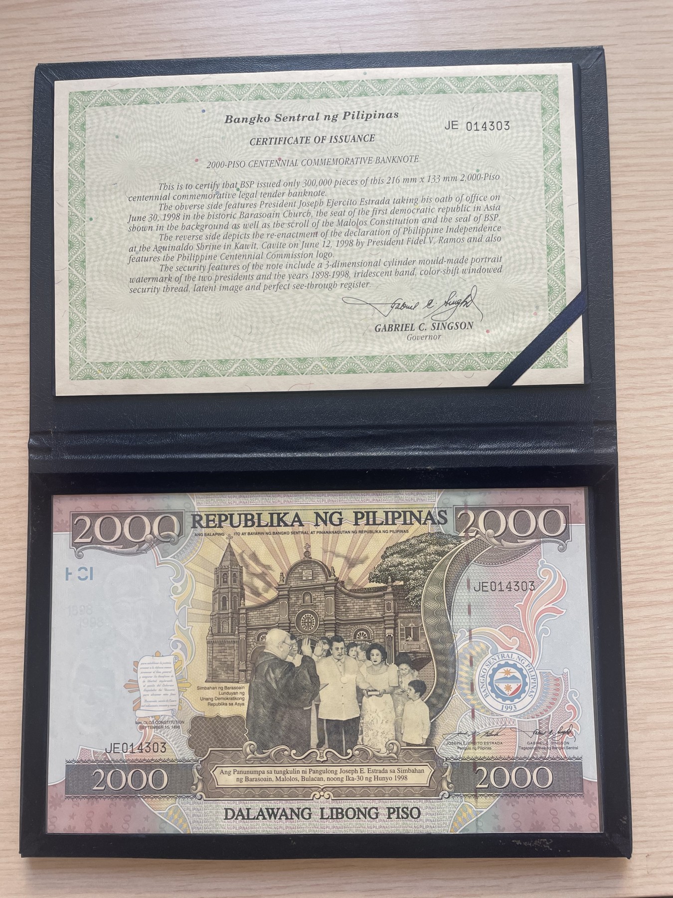 🌗乐淘淘世界纸币拍卖 第34期🌓 【JE014303】菲律宾1998年纸币 2000比索 纪念钞 大票幅 原装册