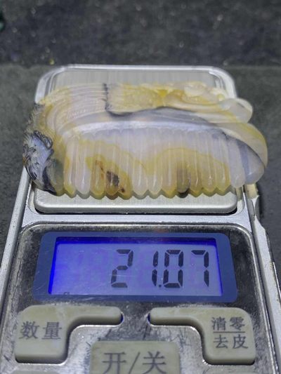 精美亚光高玉化巴西玛瑙手工雕刻凤凰梳形牌子一个， 精美亚光高玉化巴西玛瑙手工雕刻凤凰梳形牌子一个，