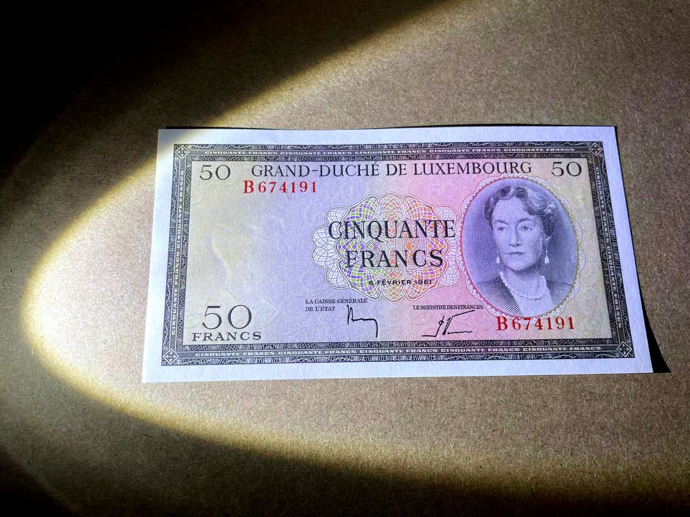 【Blue Auction】✨世界纸币精拍第406期【精】 卢森堡 1961年50法郎 女大公 背面田园风 精美 全新UNC