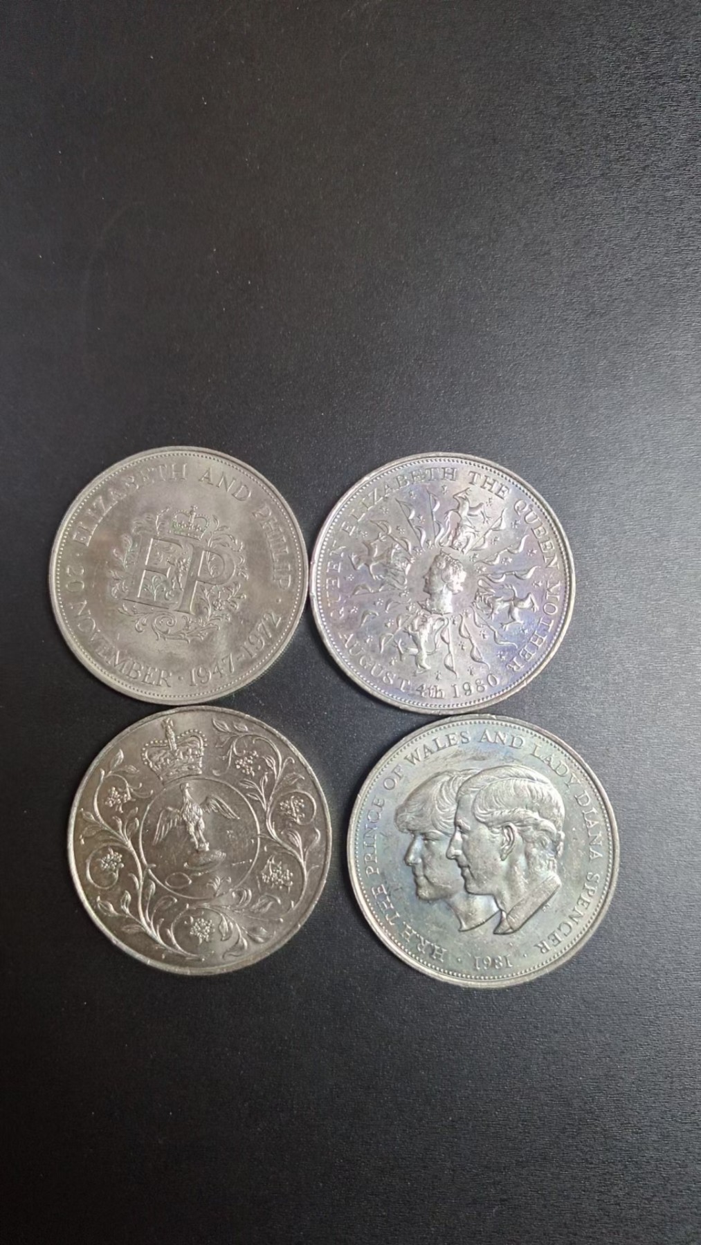 英国女王登基克朗银币四枚