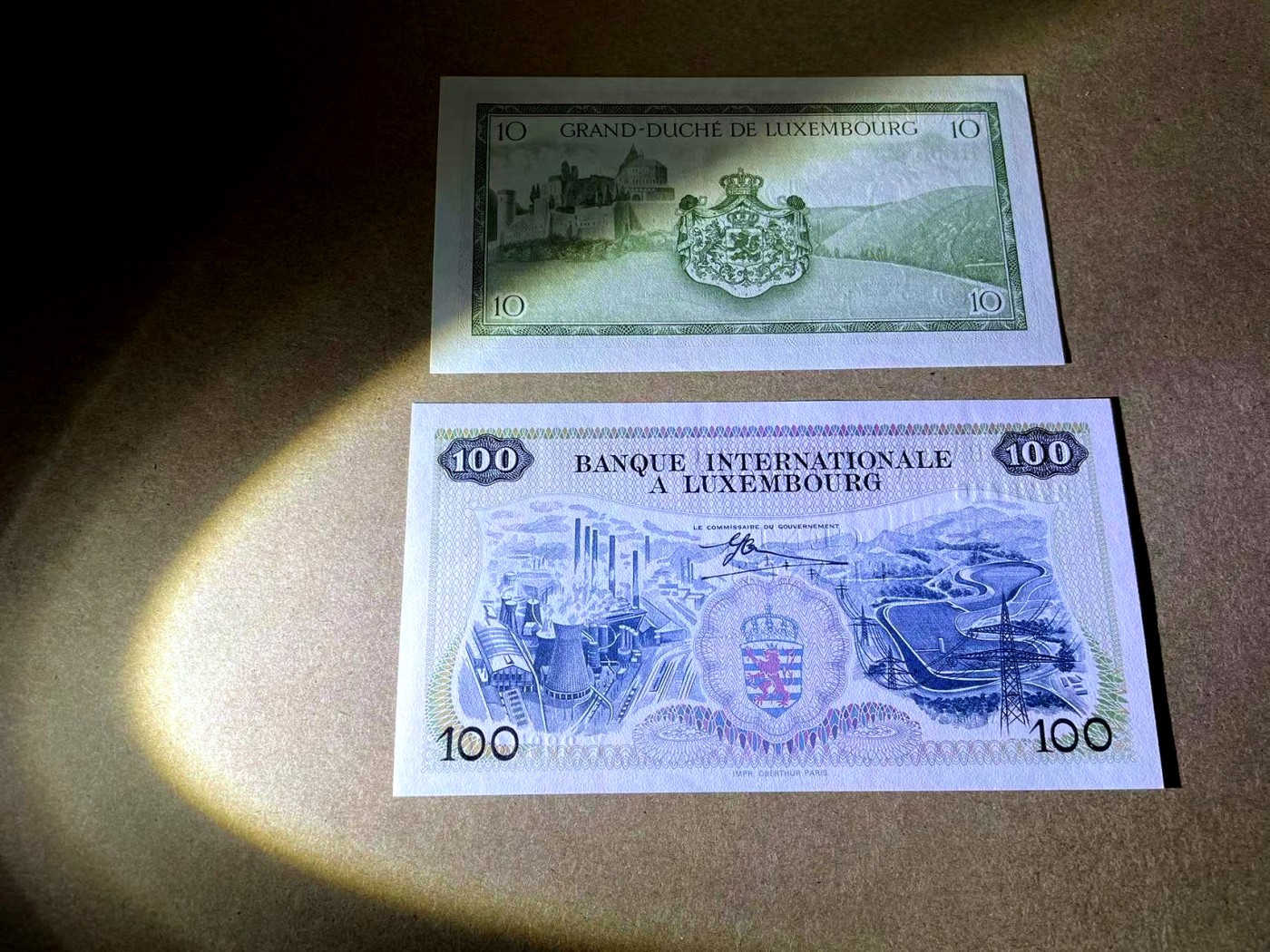 【Blue Auction】✨世界纸币精拍第406期【精】 【一组2张 包含无47】卢森堡10-100法郎一组 全新UNC