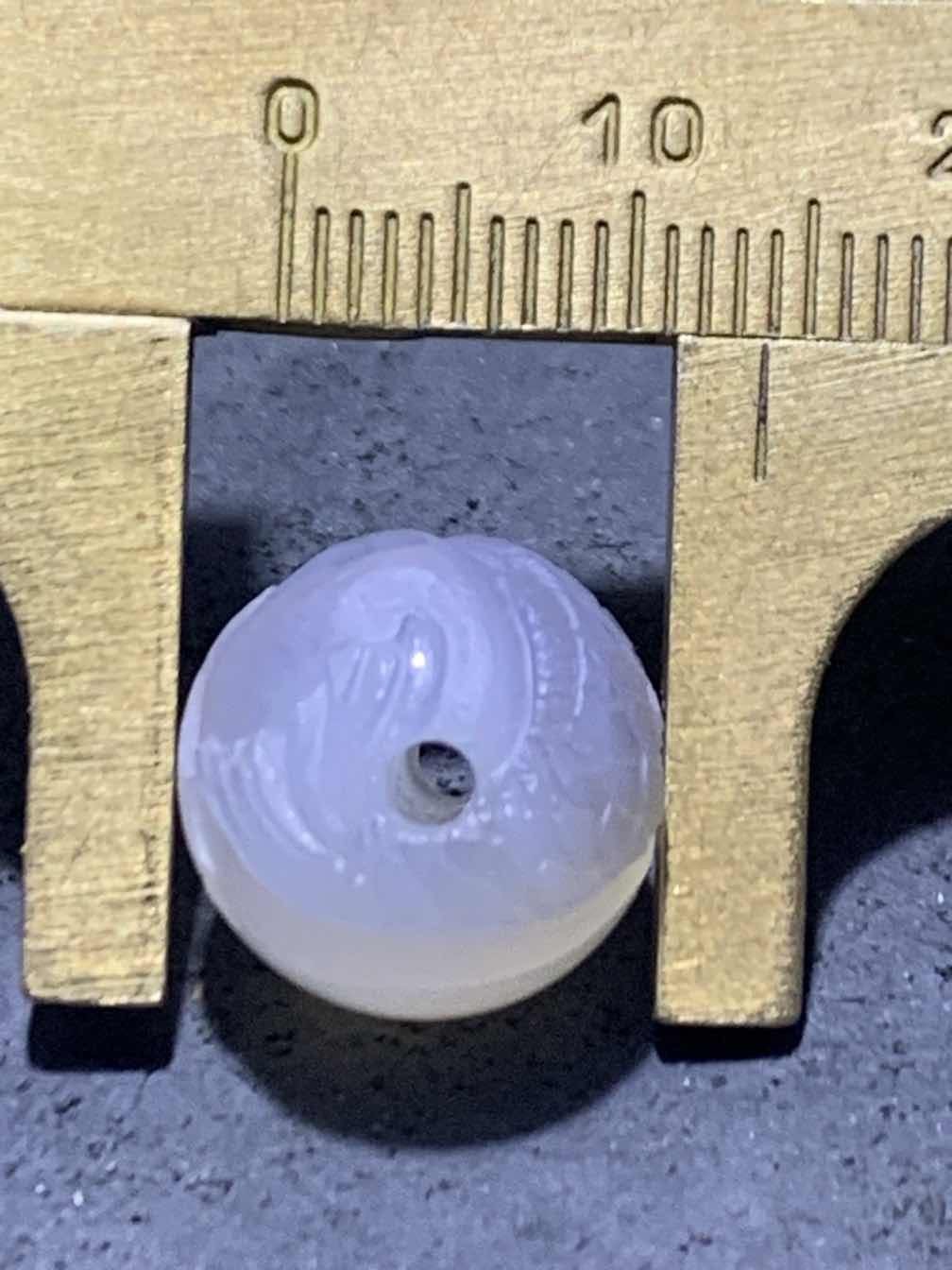 精美高玉化亚光海洋玉髓手工俏色巧雕鱼跃龙门圆珠一个！