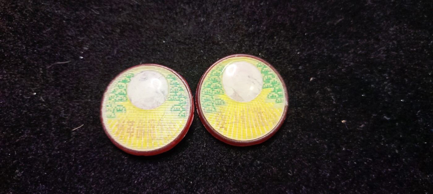 红色收藏🇨🇳毛主席像章红宝书0起专场🔥保真包老放心拍！ 两枚可变身三种形态的像章