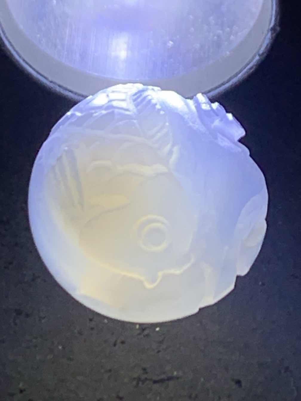 精美高玉化亚光海洋玉髓手工俏色巧雕鱼跃龙门圆珠一个！