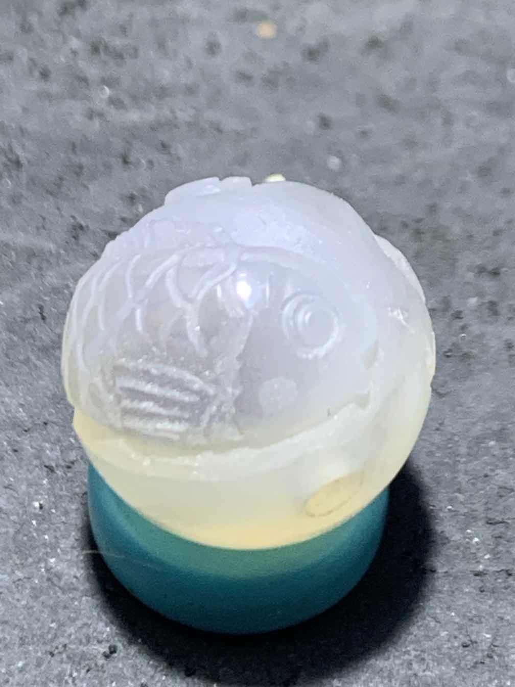 精美高玉化亚光海洋玉髓手工俏色巧雕鱼跃龙门圆珠一个！