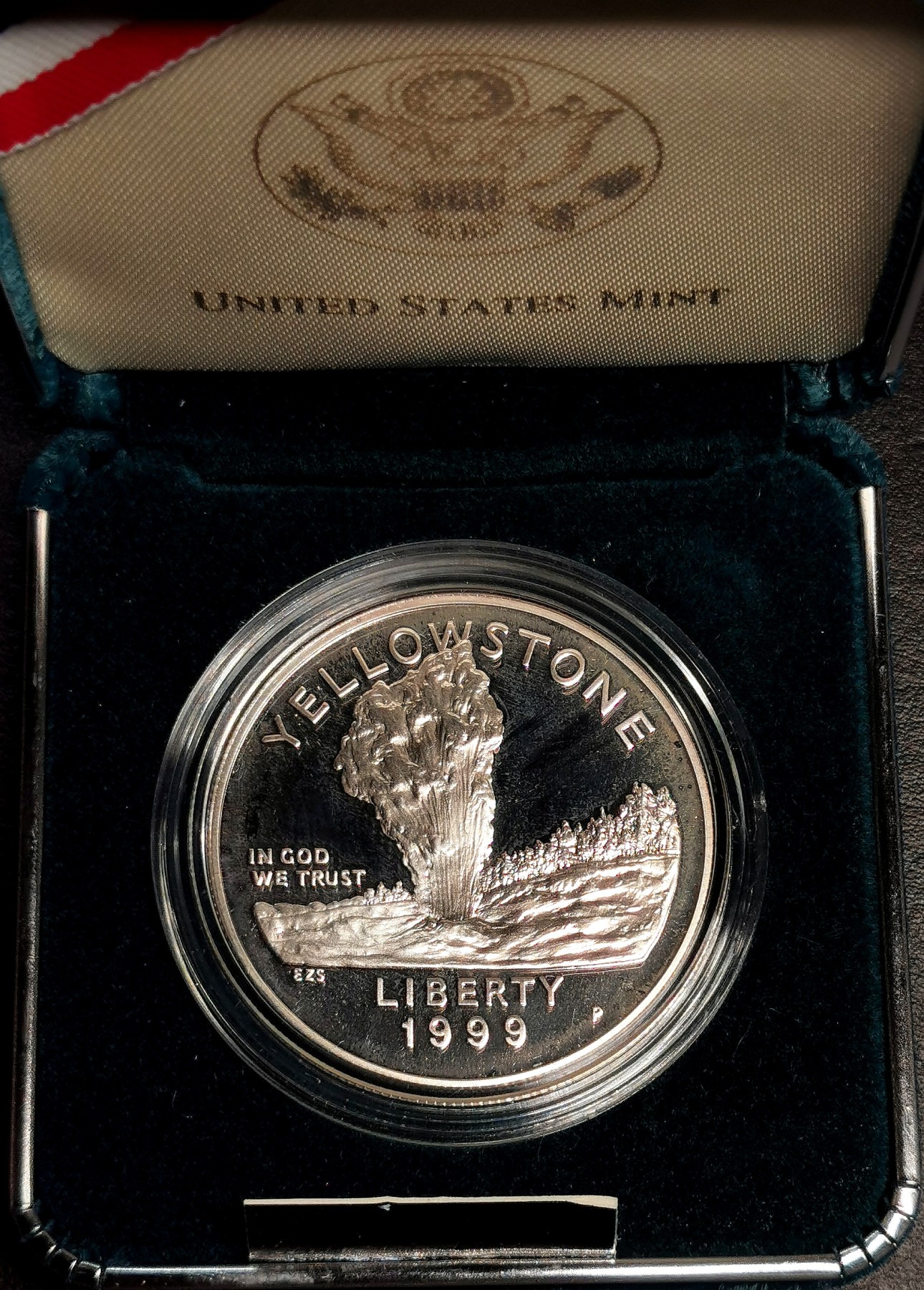 凡希社世界钱币微拍第二百五十七期（感恩专场） 1999美国黄石公园纪念银币原厂包装！