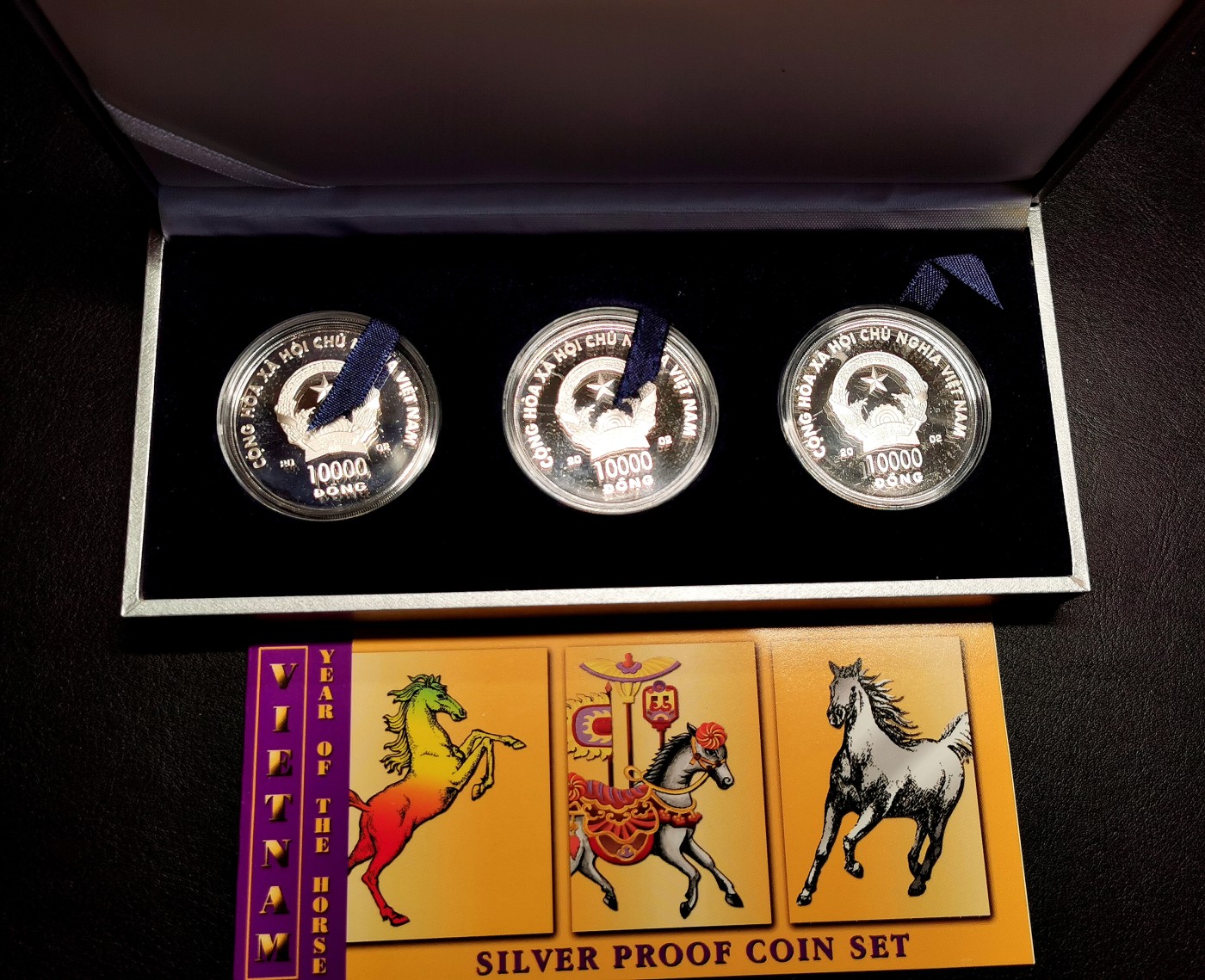 凡希社世界钱币微拍第二百五十七期（感恩专场） 2002越南生肖马年纪念银币三枚套原厂包装稀见品种！