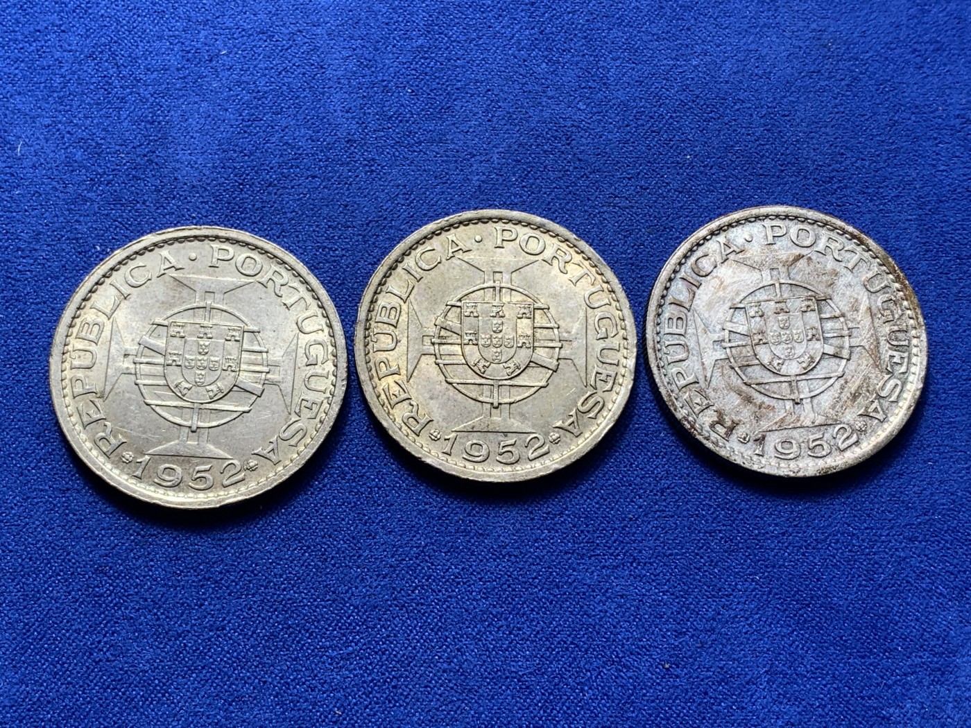 《竞宝斋》第224场-周日，周一，周二 3场 (全场包邮) 3枚一组 澳门1952年5元银币