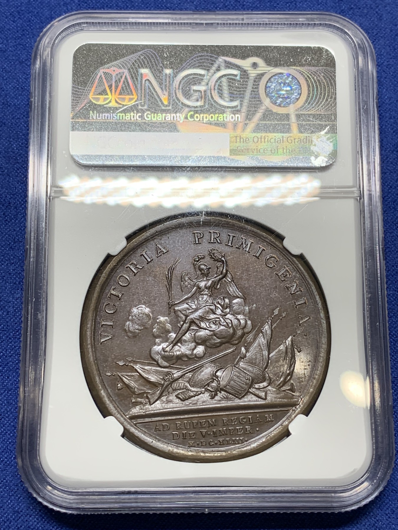 《竞宝斋》第224场-周日，周一，周二 3场 (全场包邮) 唯一冠军分 NGC MS65 法国1643年太阳王路易十四小孩版罗克罗伊之战纪念铜章