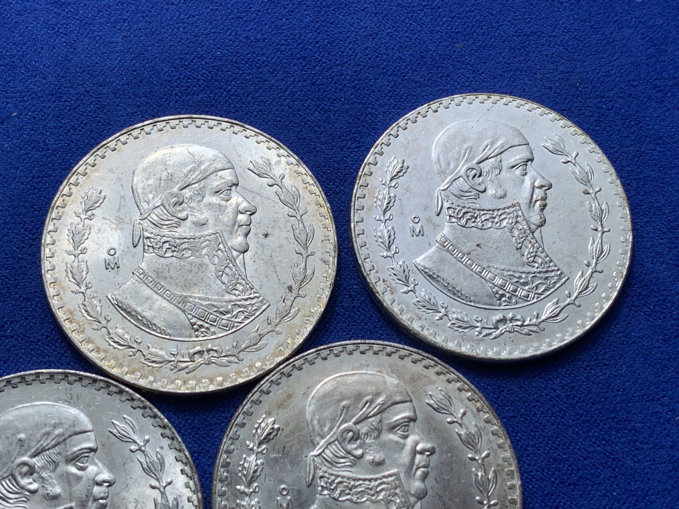 《竞宝斋》第224场-周日，周一，周二 3场 (全场包邮) 4枚一组 墨西哥1比索银币，不同年份