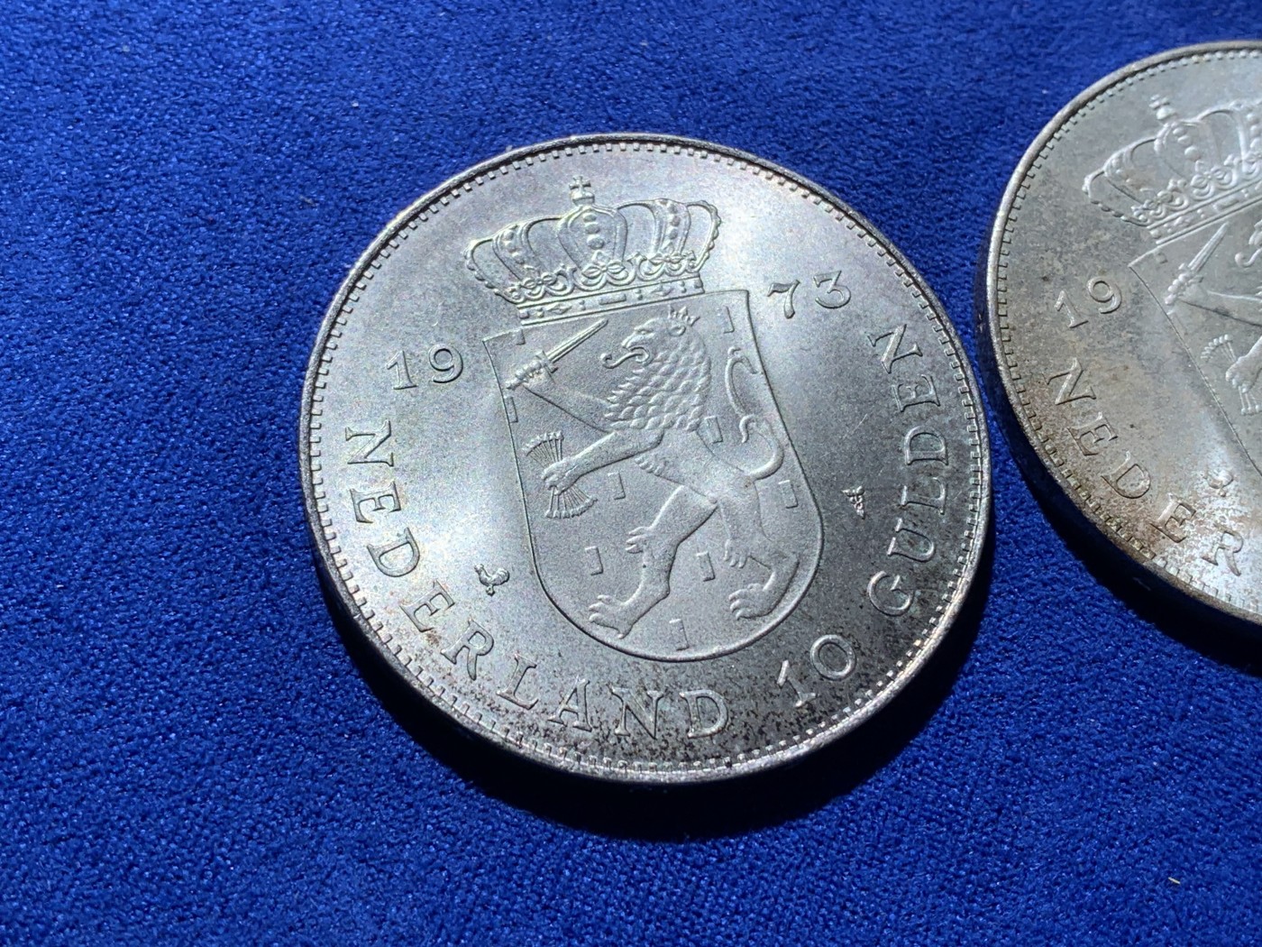 《竞宝斋》第224场-周日，周一，周二 3场 (全场包邮) 两枚一组 荷兰1973年10盾大银币