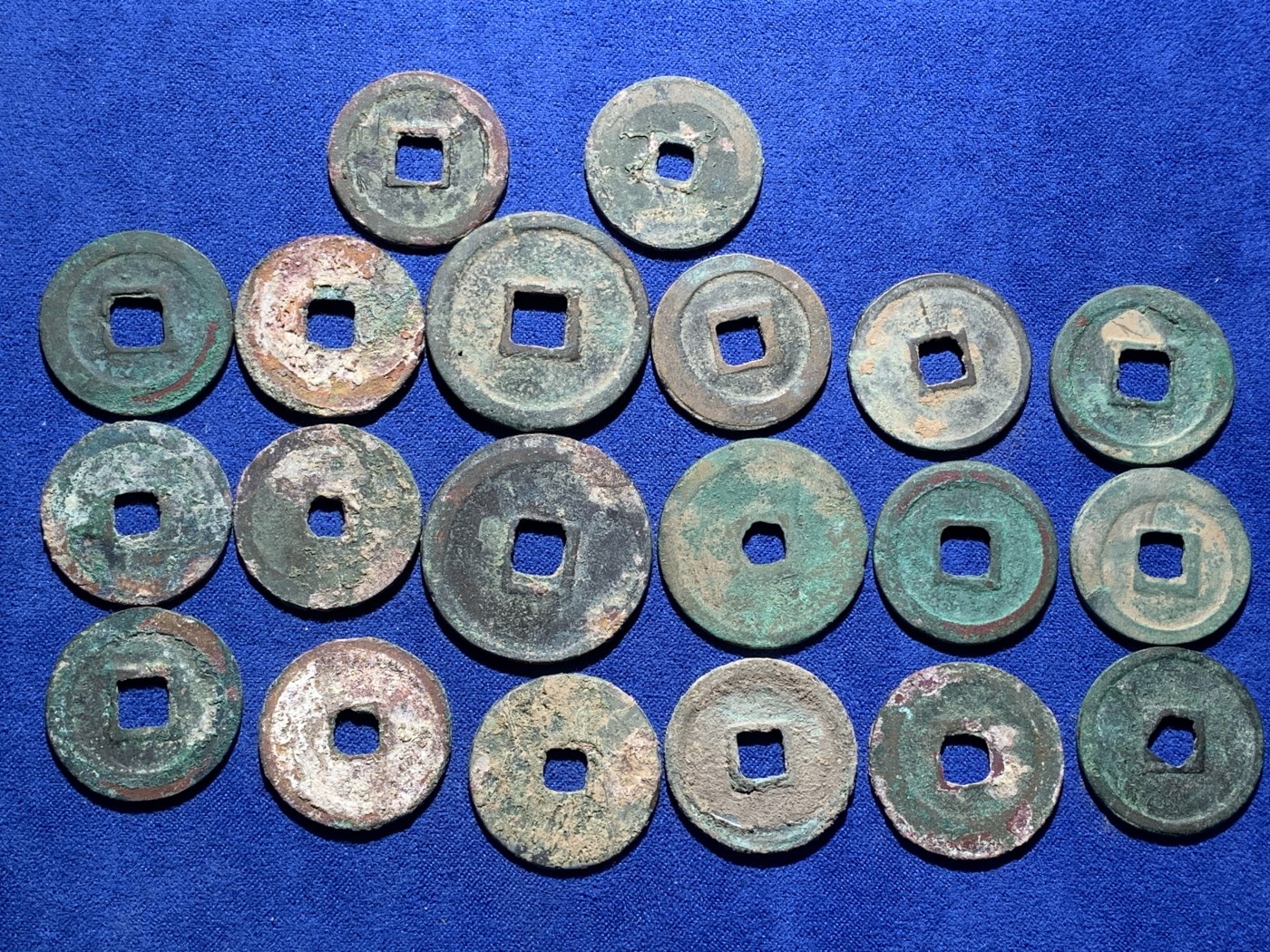 《竞宝斋》第224场-周日，周一，周二 3场 (全场包邮) 20枚一组 北宋铜钱 漂亮原味