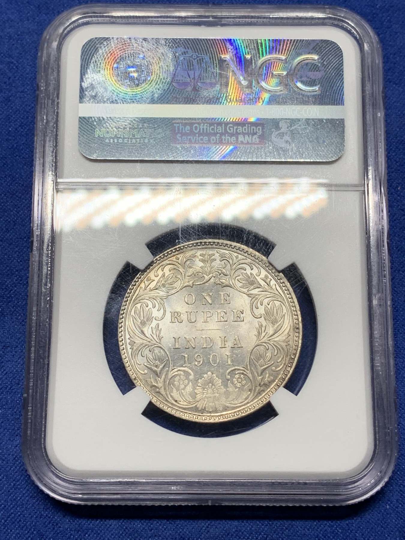 《竞宝斋》第224场-周日，周一，周二 3场 (全场包邮) NGC MS63 英属印度1901年B版维多利亚1卢比银币，少见小版别亚军分，更高64就2枚