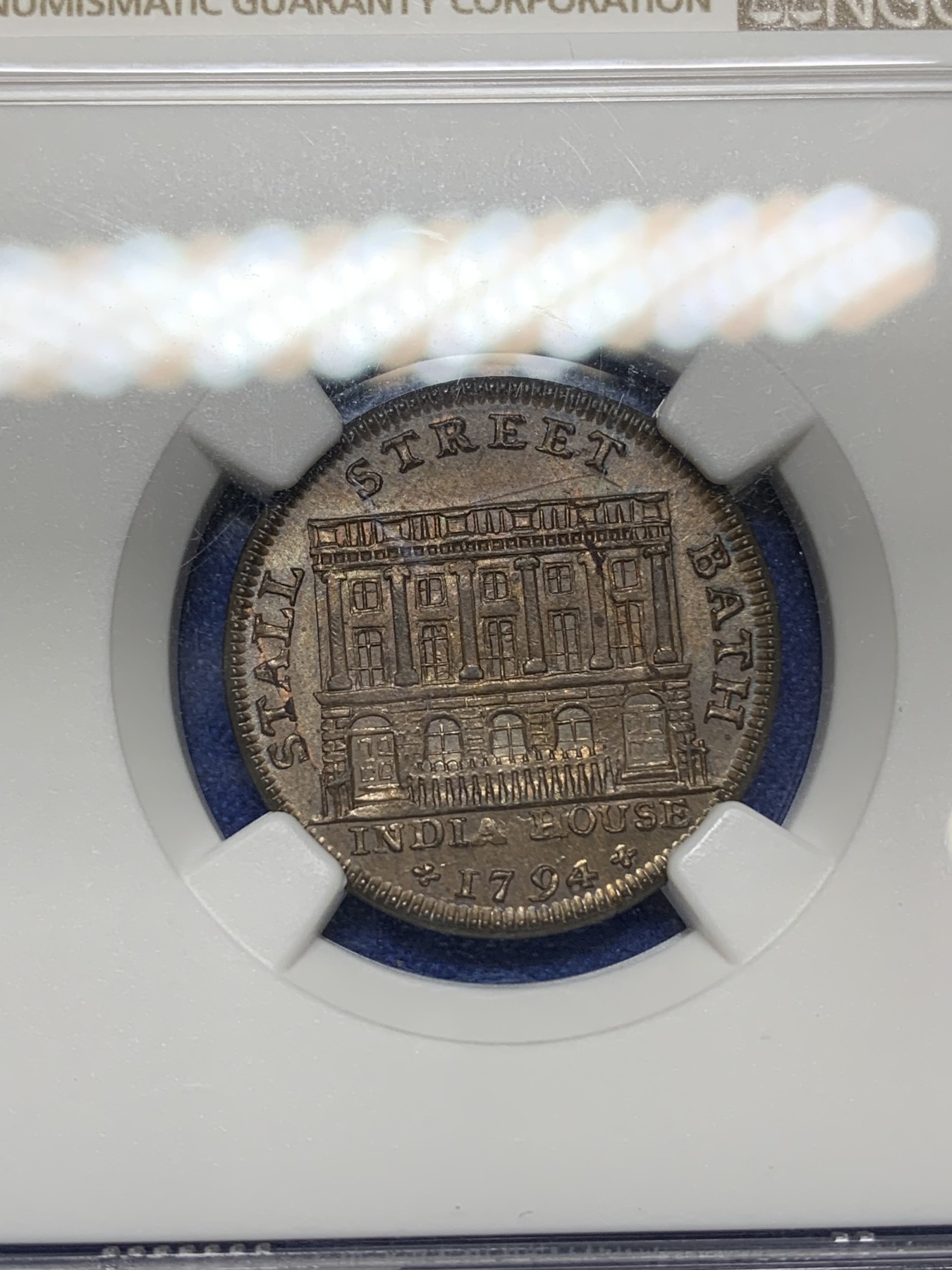 《竞宝斋》第224场-周日，周一，周二 3场 (全场包邮) NGC-MS64 英国1794年萨默塞特郡1法新代币 稀少带汉字代币