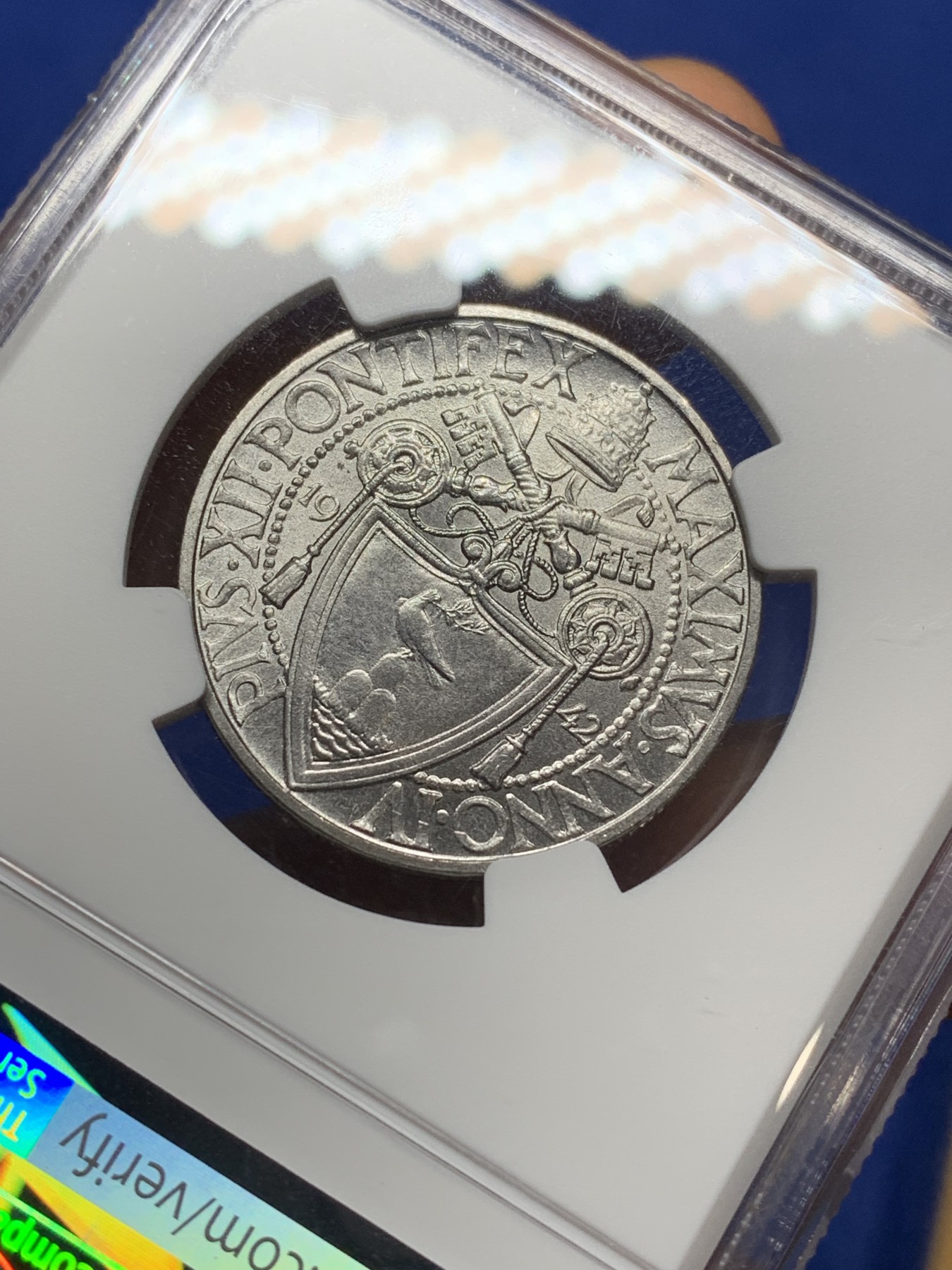 《竞宝斋》第224场-周日，周一，周二 3场 (全场包邮) NGC MS65 梵蒂冈1942年2里拉，高分好品