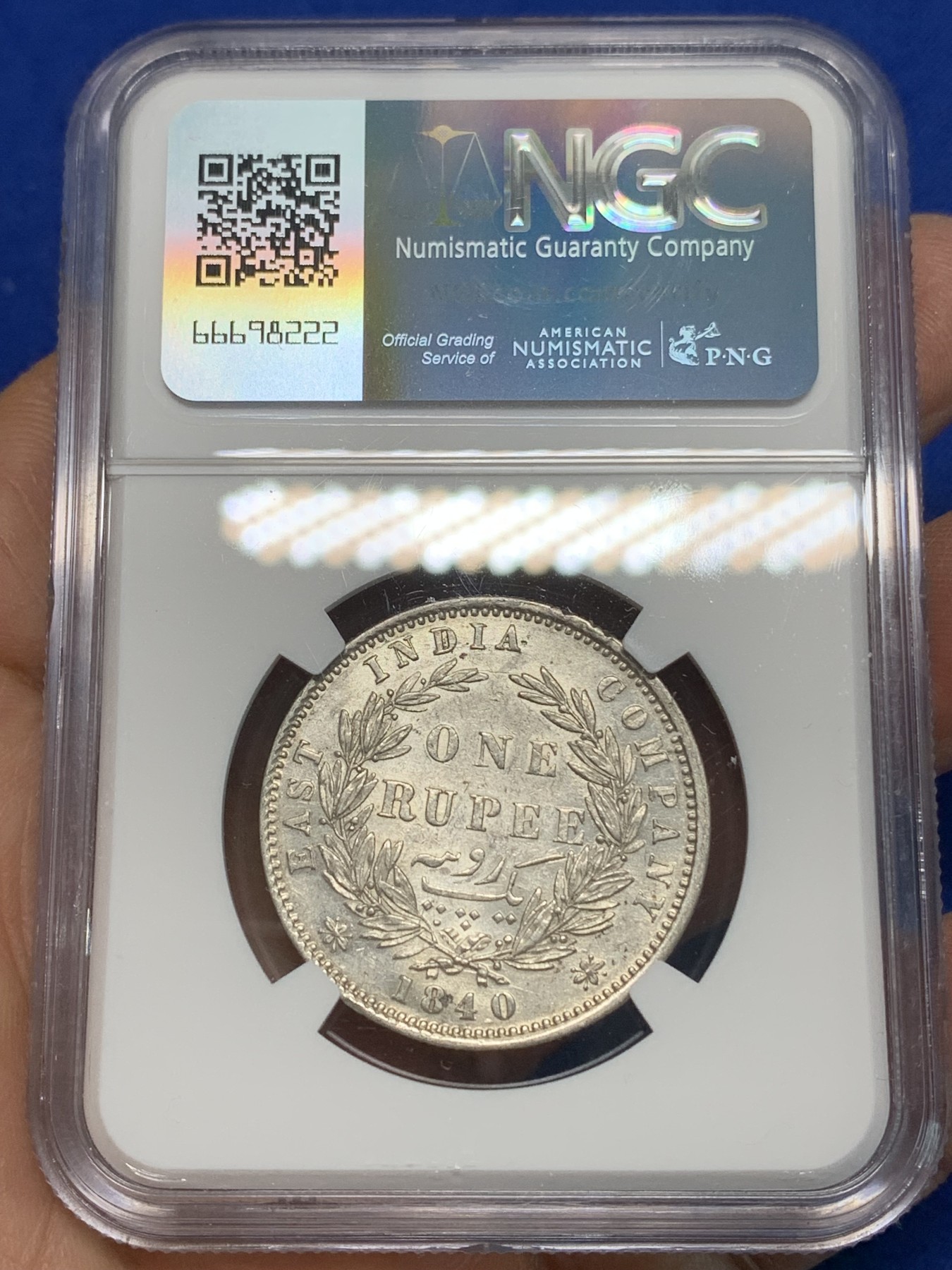 《竞宝斋》第224场-周日，周一，周二 3场 (全场包邮) NGC AUD 英属印度1840年维多利亚女王双辫1卢比银币