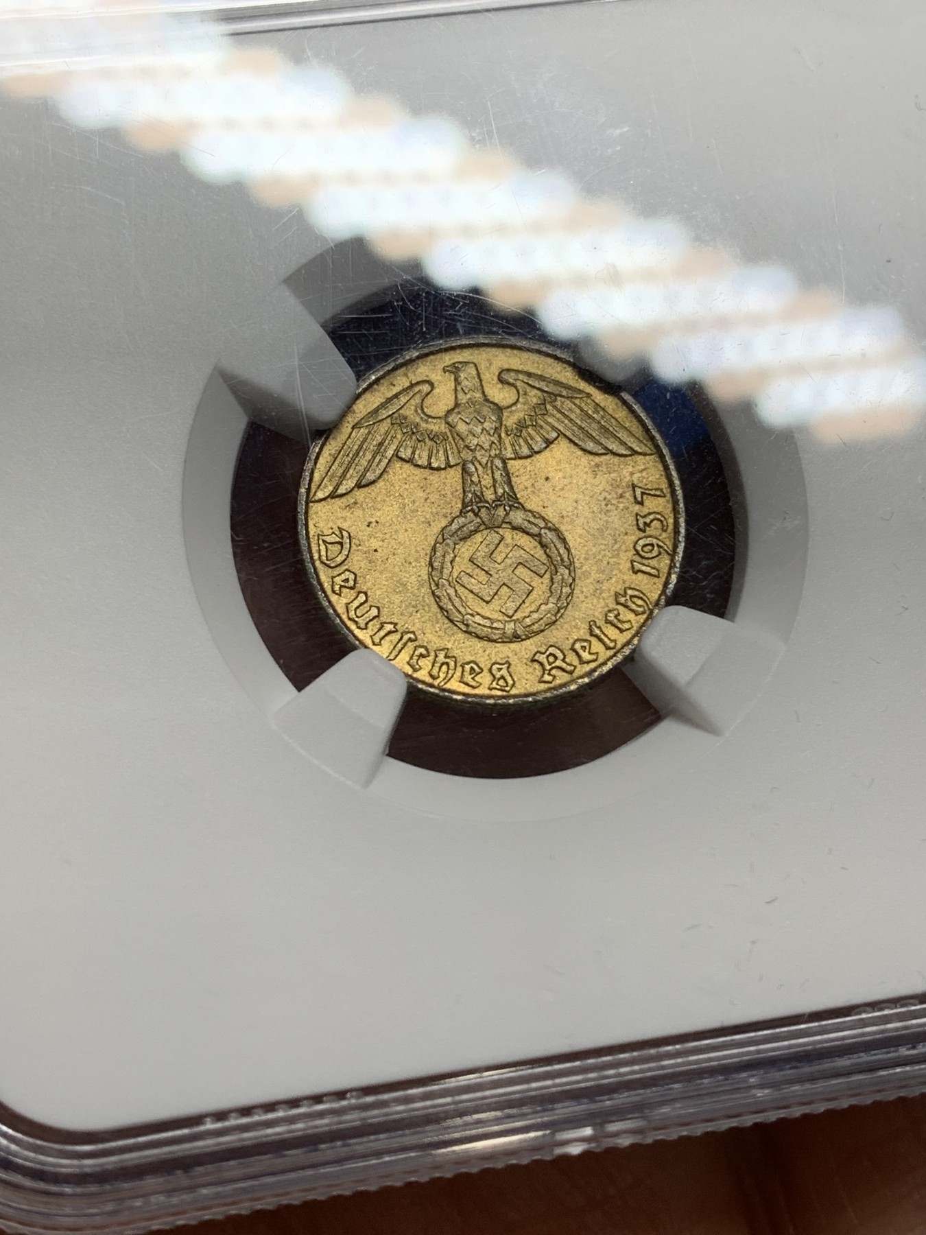 《竞宝斋》第224场-周日，周一，周二 3场 (全场包邮) NGC-MS64 1937年J版德三5芬尼辅币，是常见的A版铸造量的1/4倍，分数不错