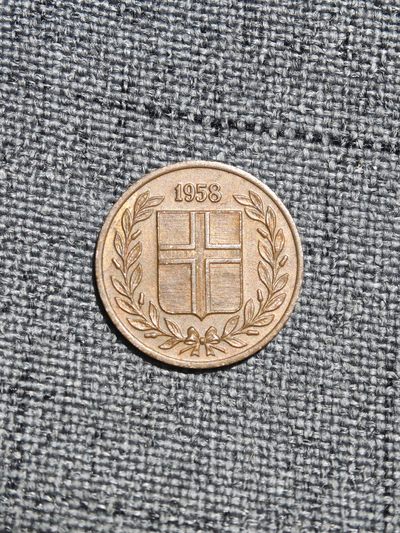 外国硬币收藏第5期 - 稀少美品冰岛1958年1奥拉铜币