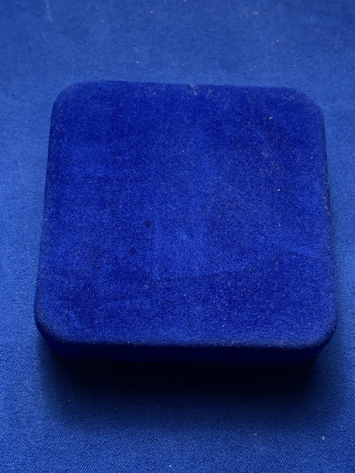 《竞宝斋》第224场-周日，周一，周二 3场 (全场包邮) 澳门1989年 妈祖阁 100元 精制大银币