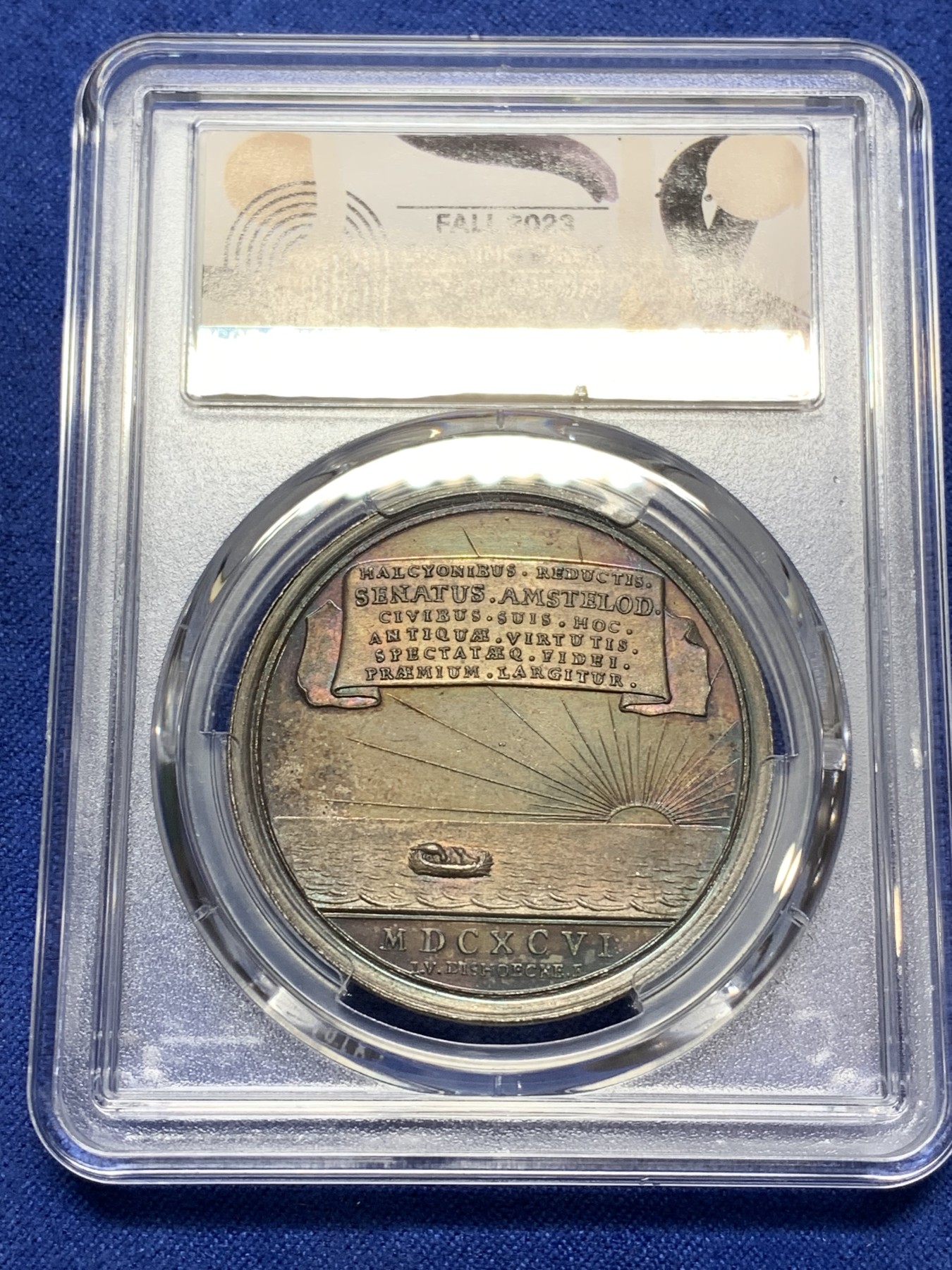 《竞宝斋》第224场-周日，周一，周二 3场 (全场包邮) 唯一冠军分 PCGS MS65 荷兰1696银章，阿姆斯特丹平息叛乱，该品种好品极少，此枚磨砂酱彩极品。