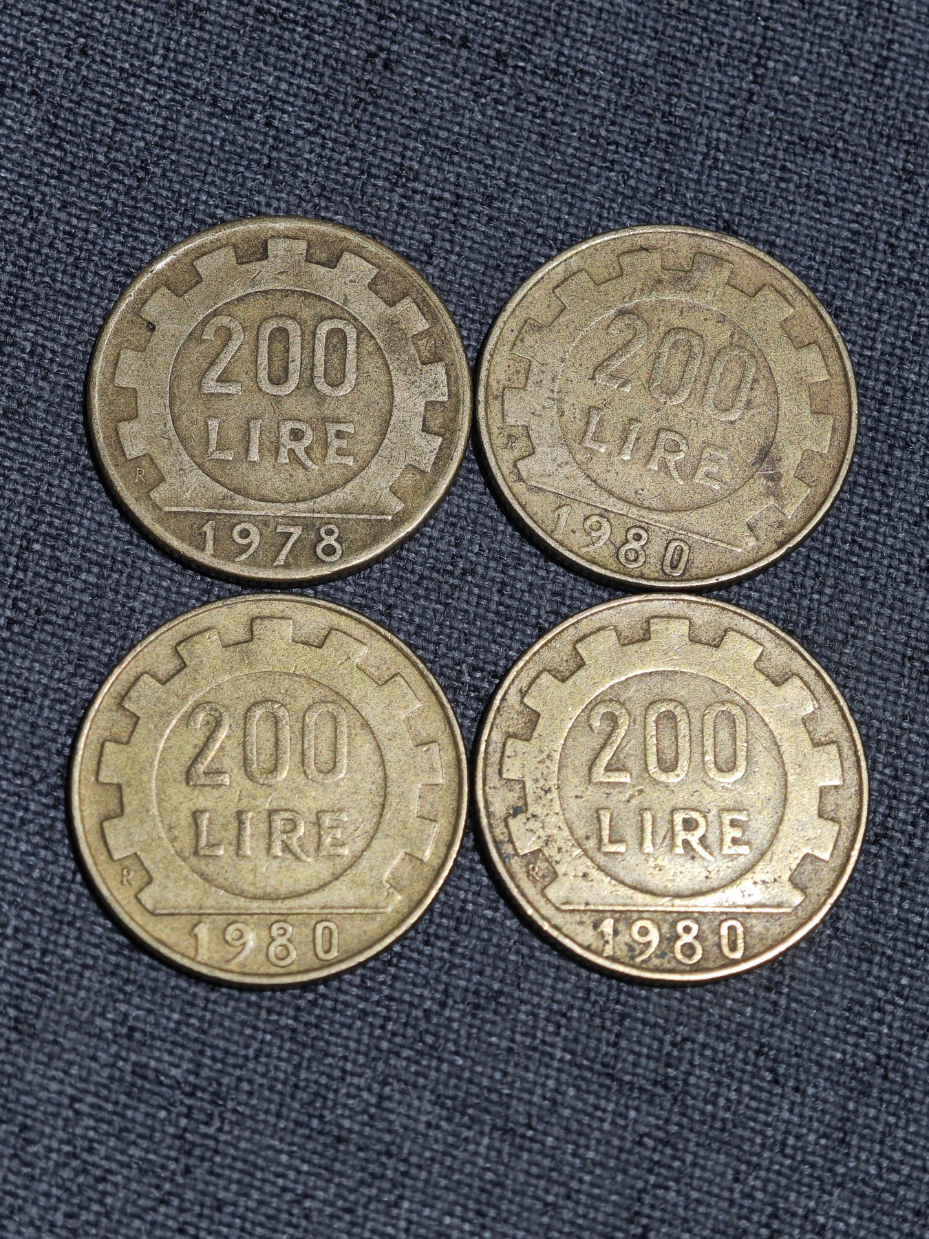 外国硬币收藏第5期 意大利老版黄铜200里拉4枚