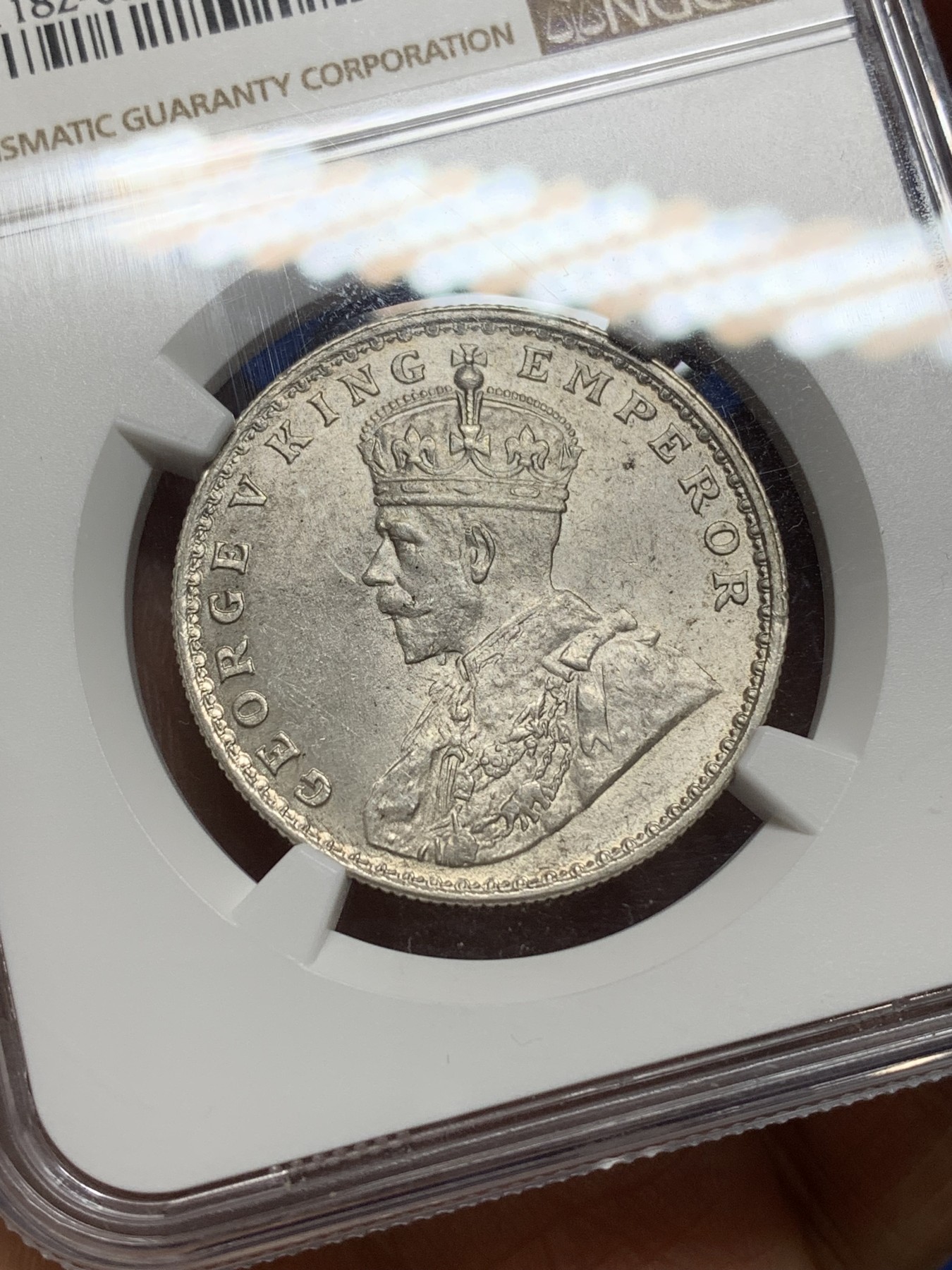 《竞宝斋》第224场-周日，周一，周二 3场 (全场包邮) NGC MS63 英属印度1920年B版孟买厂乔五1卢比银币