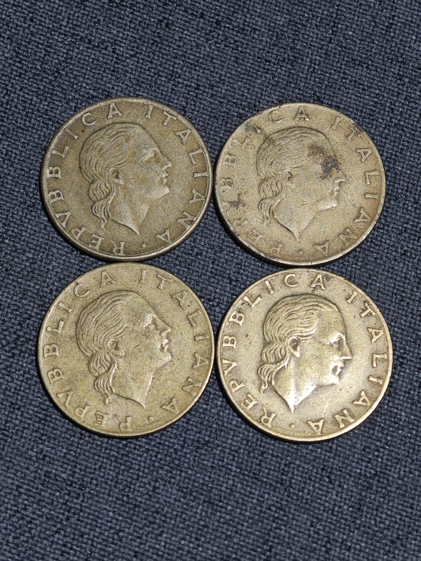 外国硬币收藏第5期 意大利老版黄铜200里拉4枚