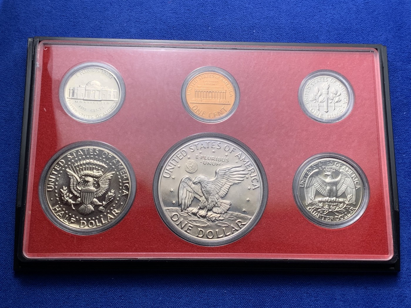 《竞宝斋》第224场-周日，周一，周二 3场 (全场包邮) 美国1977年精致套币 含精致大艾一元