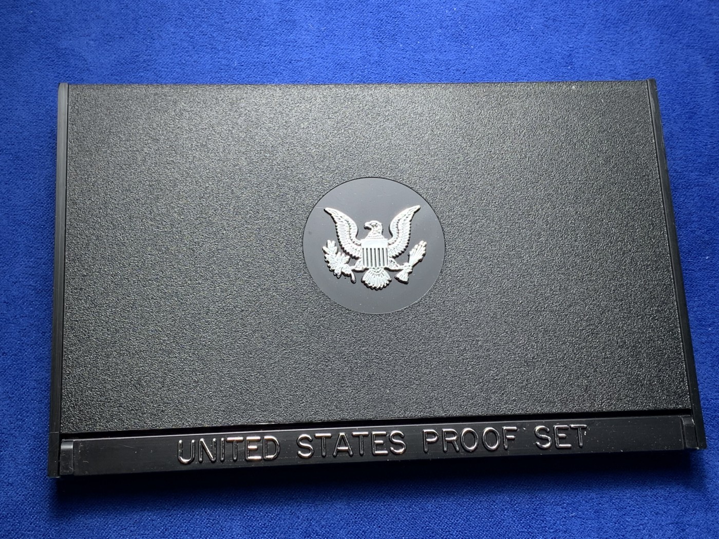 《竞宝斋》第224场-周日，周一，周二 3场 (全场包邮) 美国1977年精致套币 含精致大艾一元